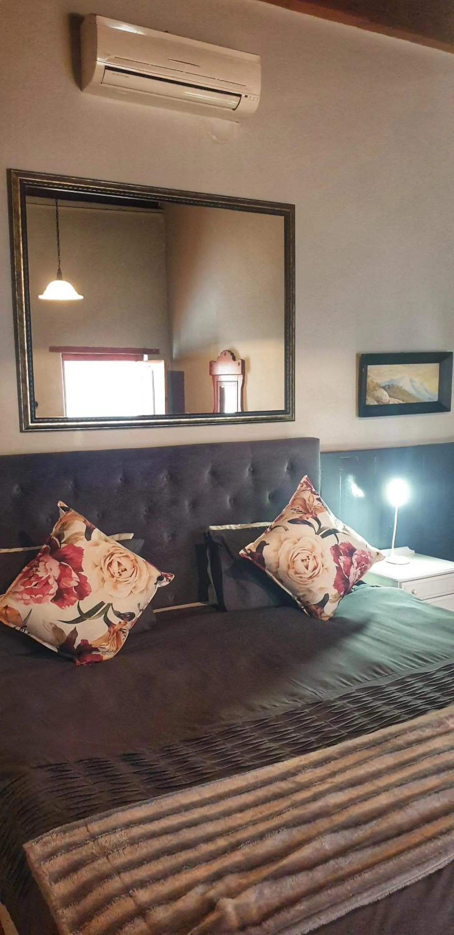 Bed in Camdeboo Cottages