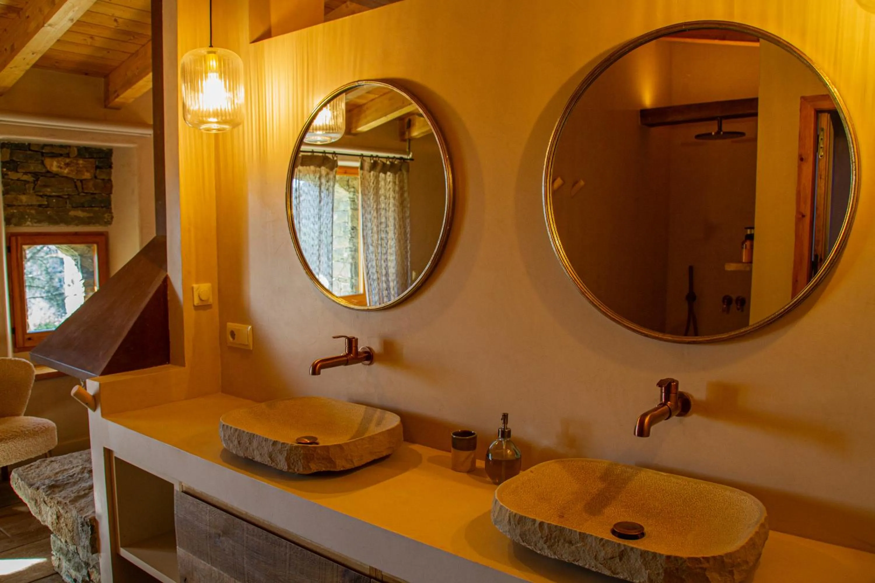 Bathroom in Masia Santa Llúcia