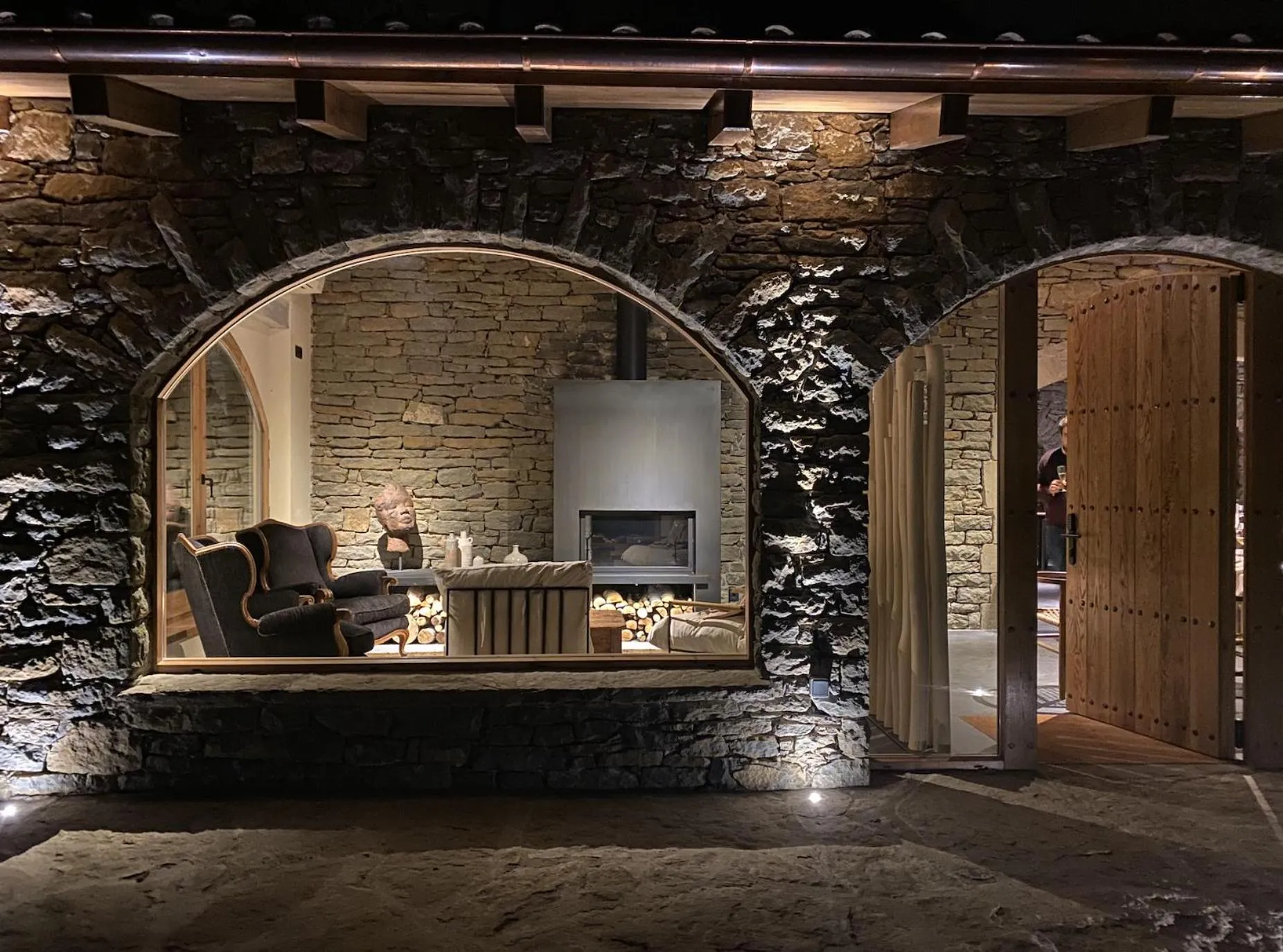 flat iron in Masia Santa Llúcia