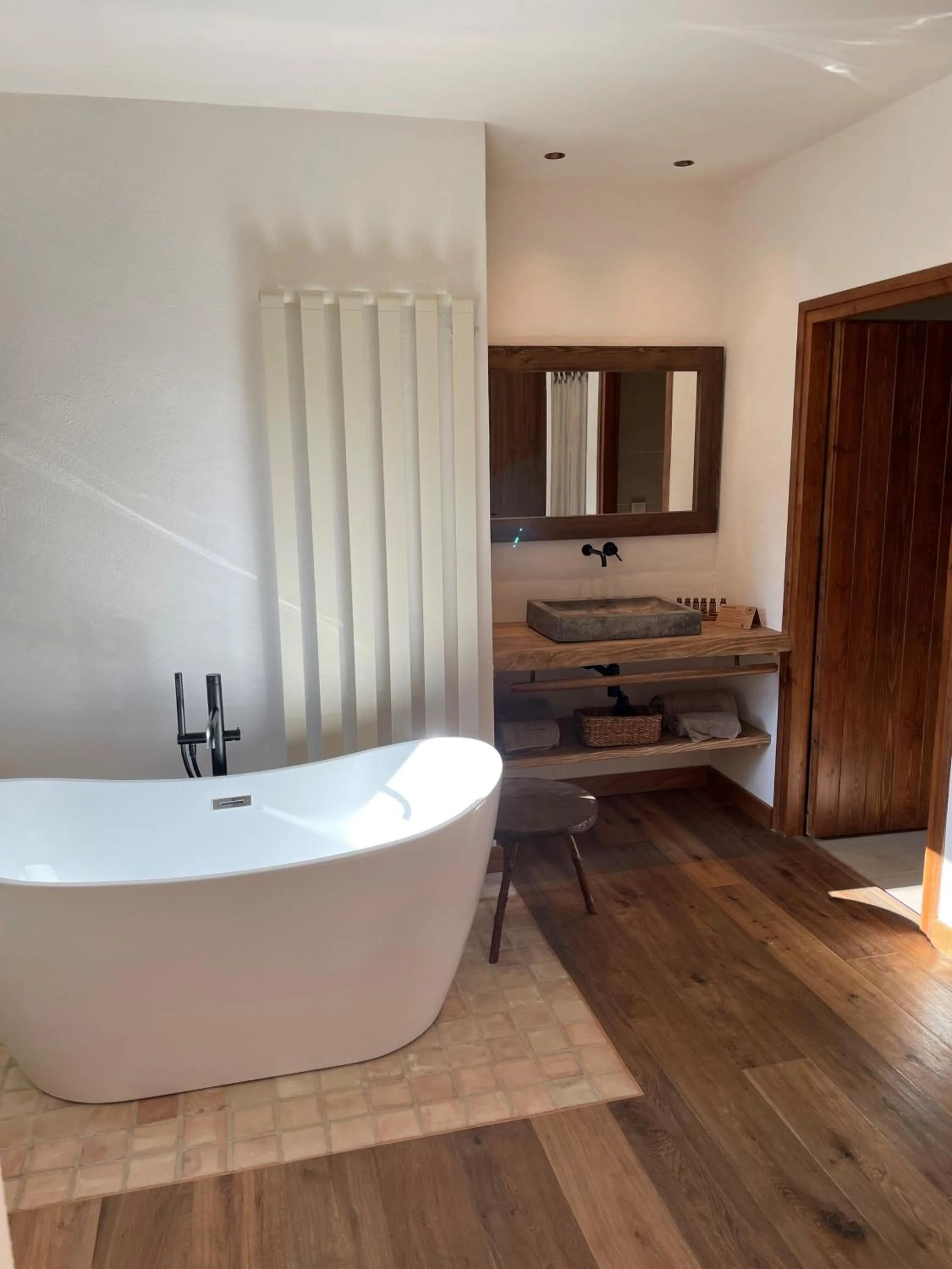 Photo of the whole room, Bed in Masia Santa Llúcia