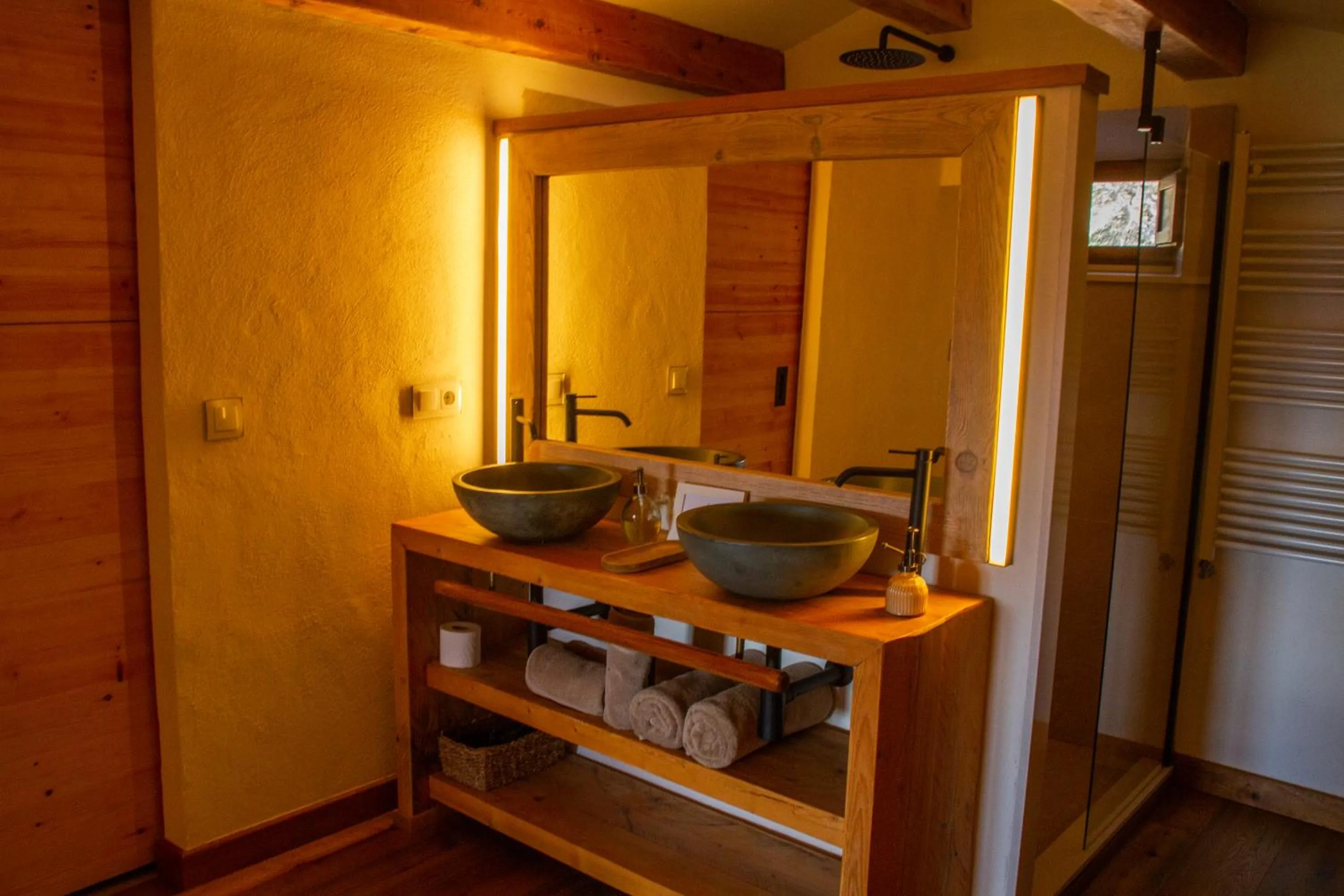 Bathroom in Masia Santa Llúcia