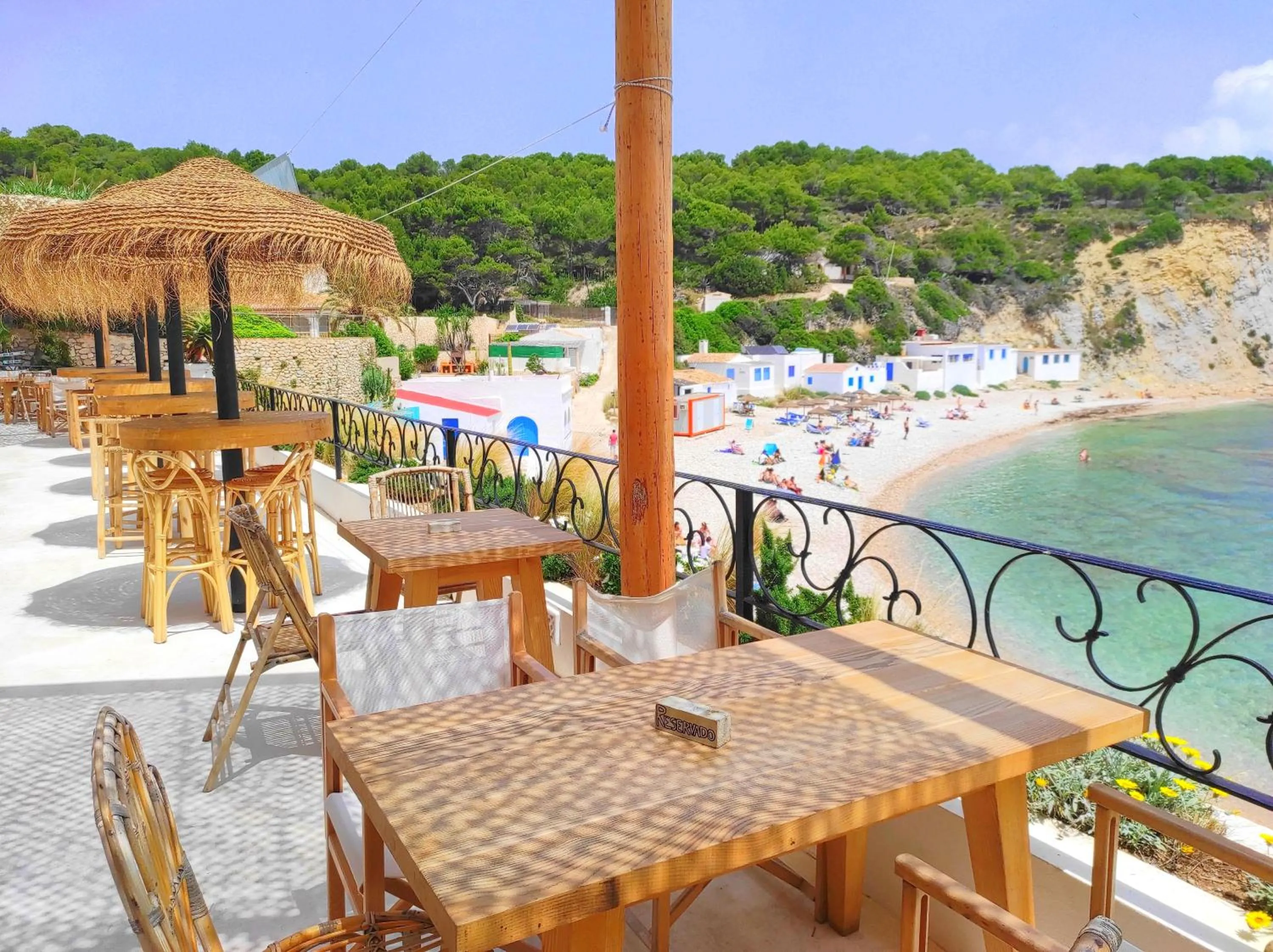 Restaurant/places to eat in Apartamento Estrasburgo Suites Javea - 5044