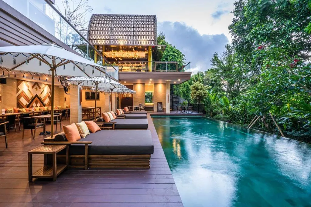 Swimming pool in Pandawa All Suites Hotel