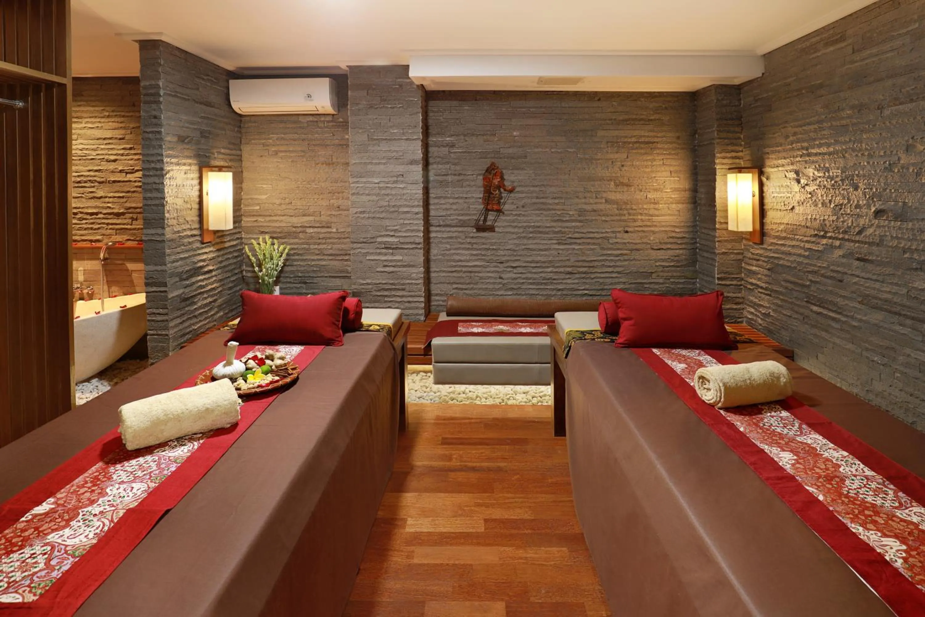Massage, Bed in Pandawa All Suites Hotel