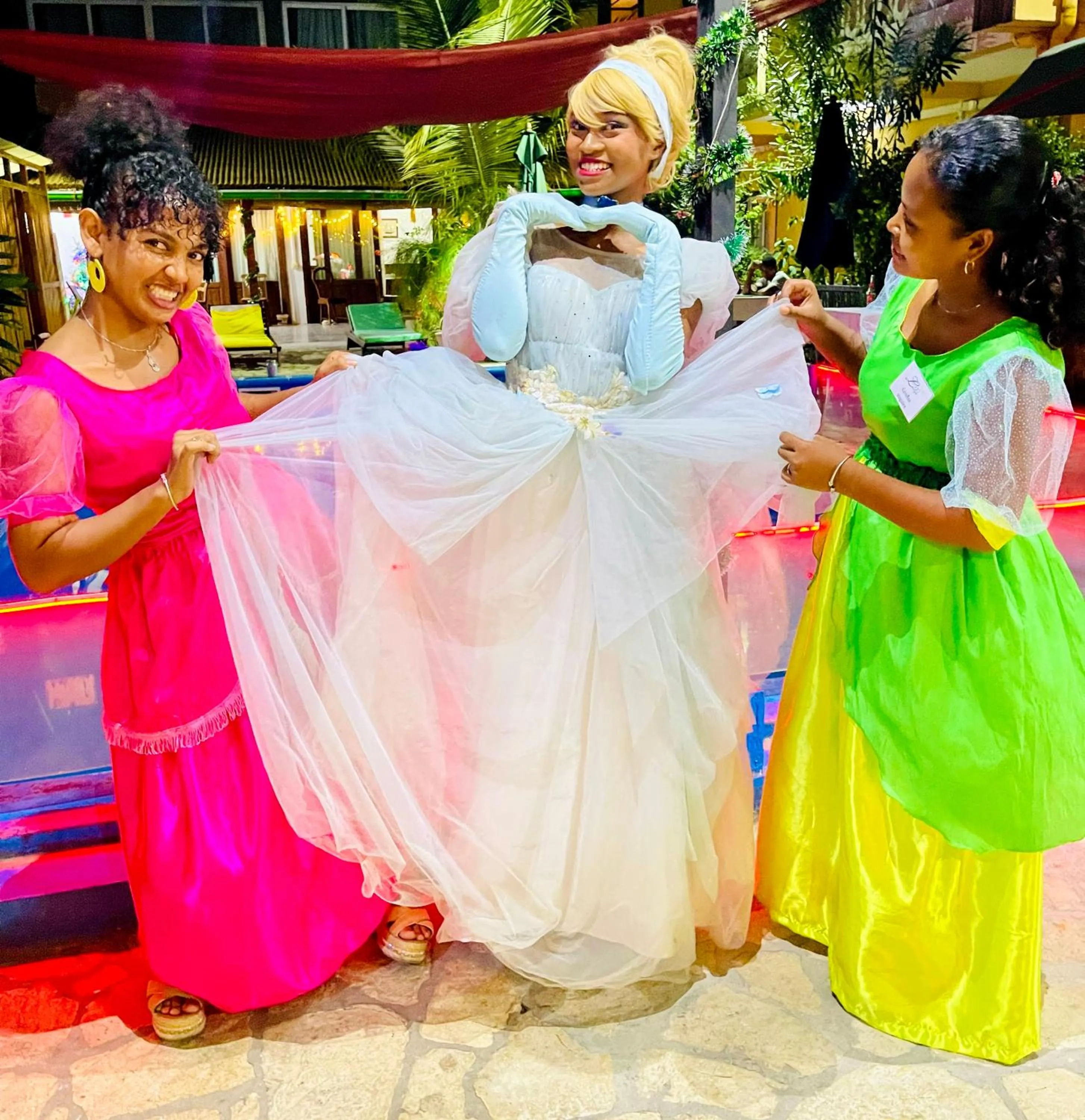 Restaurant/places to eat in Hôtel Restaurant Coco Lodge Majunga