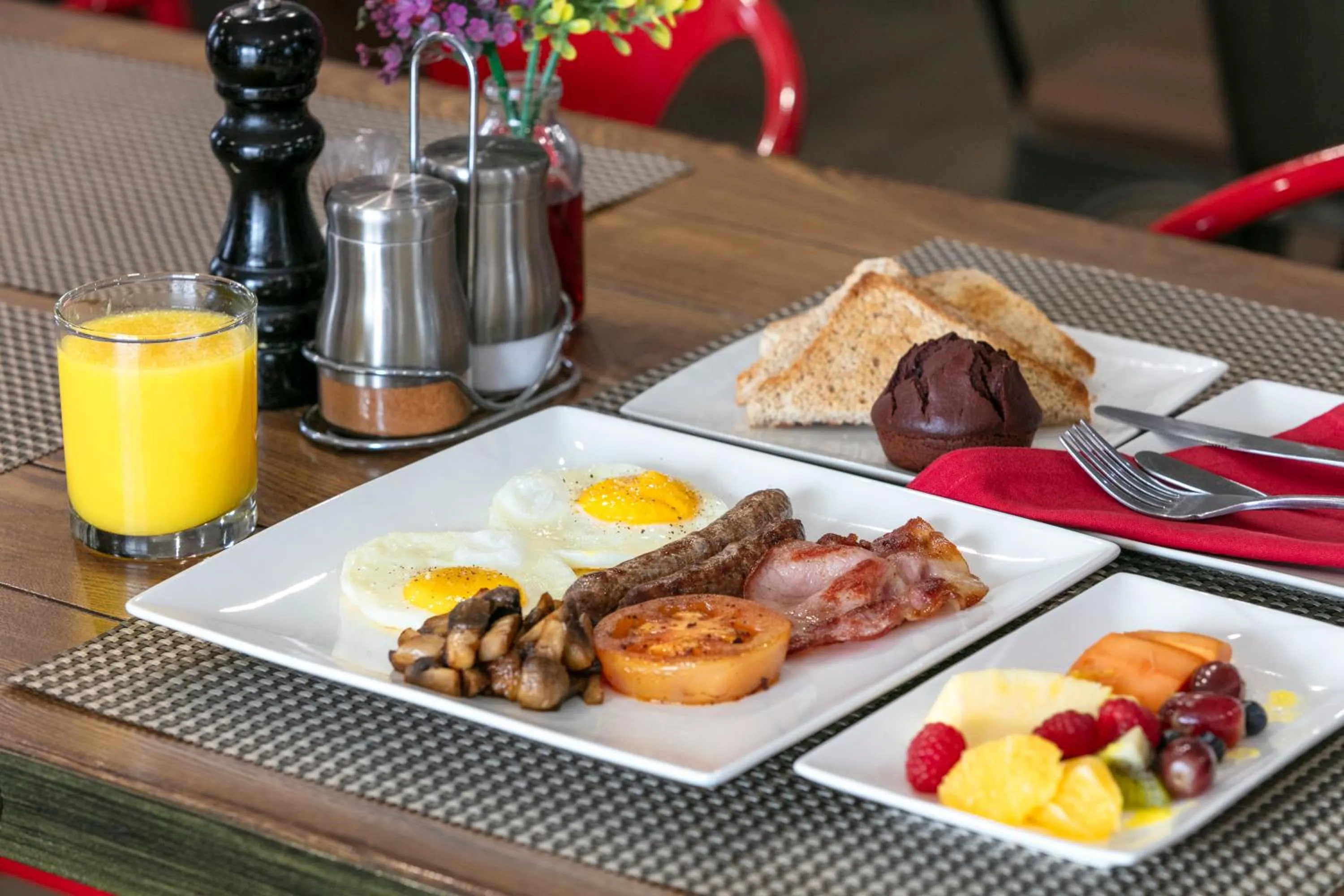 Breakfast in Madamz Bed & Breakfast