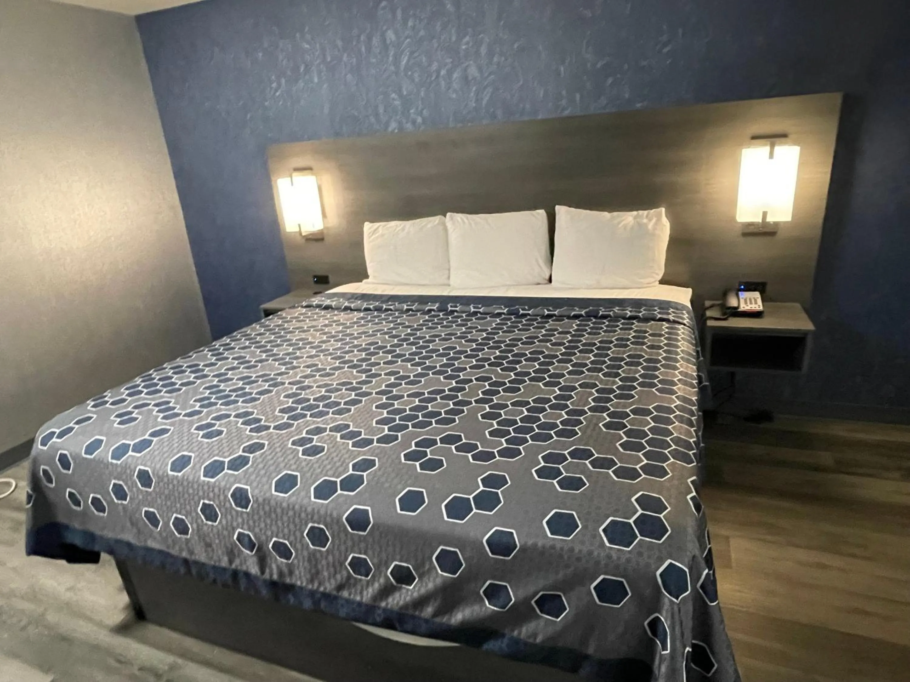 Bed in The Wayne Inn