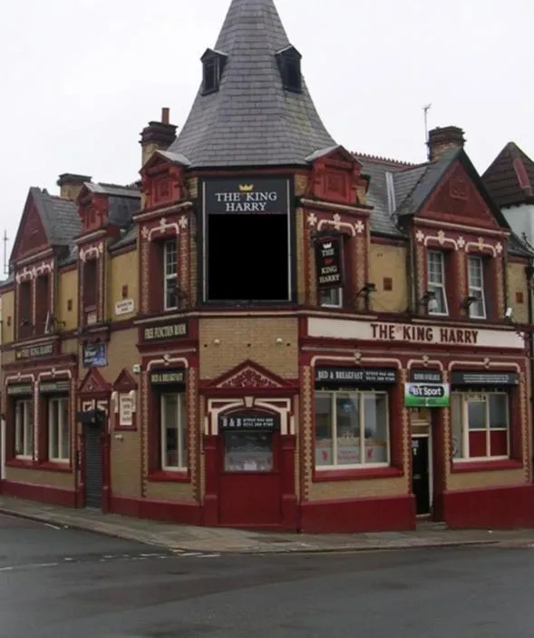 Property building in Brownlows Inn Guest House formerly The King Harry Accommodation