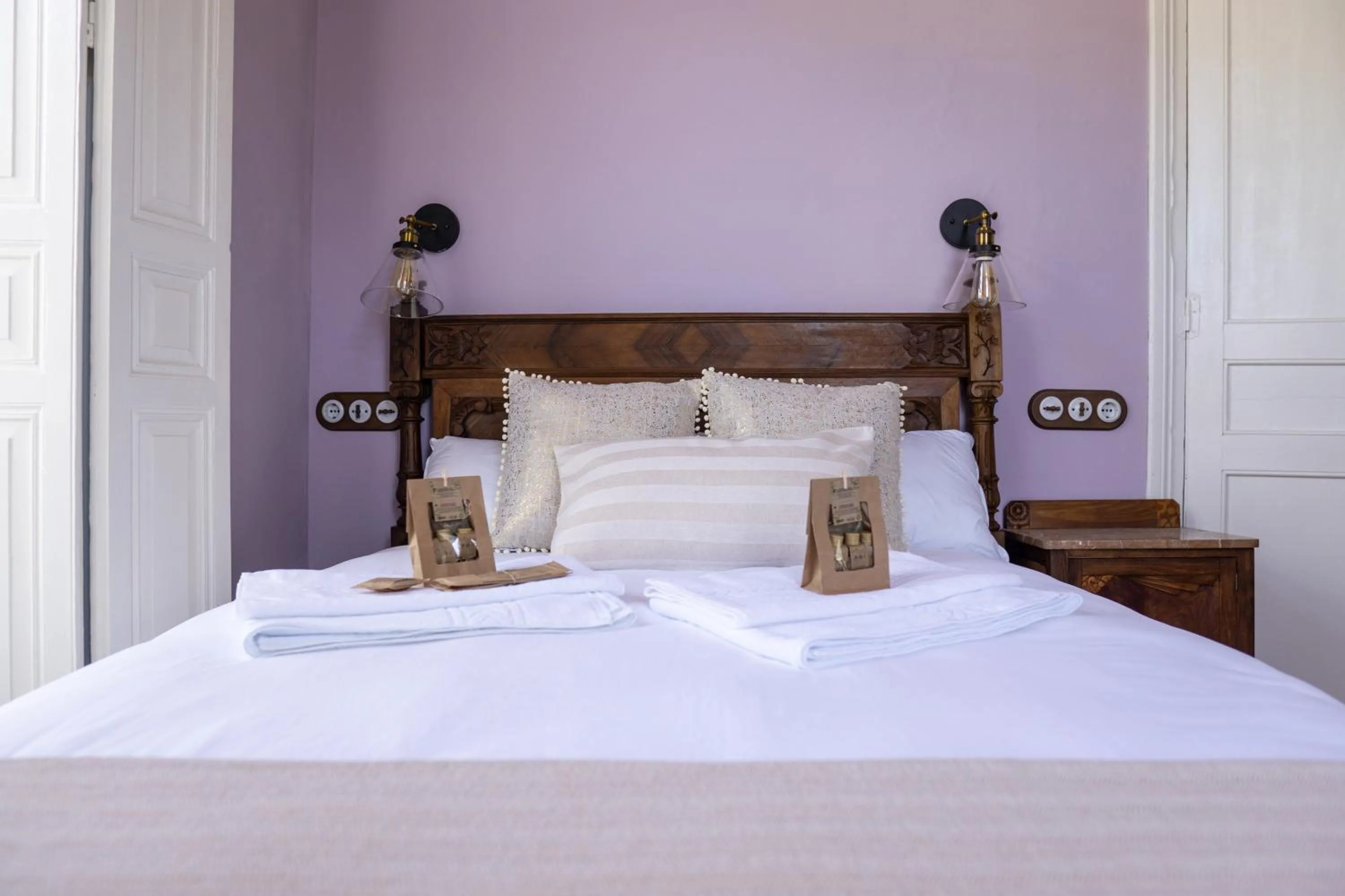 Bed in La Venta de Miyares - Casa de Indianos