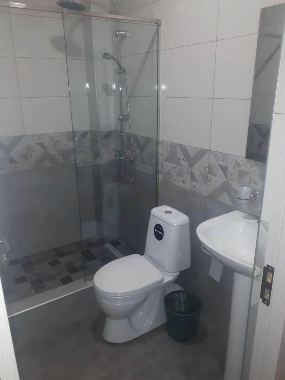 Double or Twin Room with Bathroom - single occupancy in Lime Hotel & Restaurant Complex Double or Twin Room with Bathroom - single occupancy in Lime Hotel & Restaurant Complex