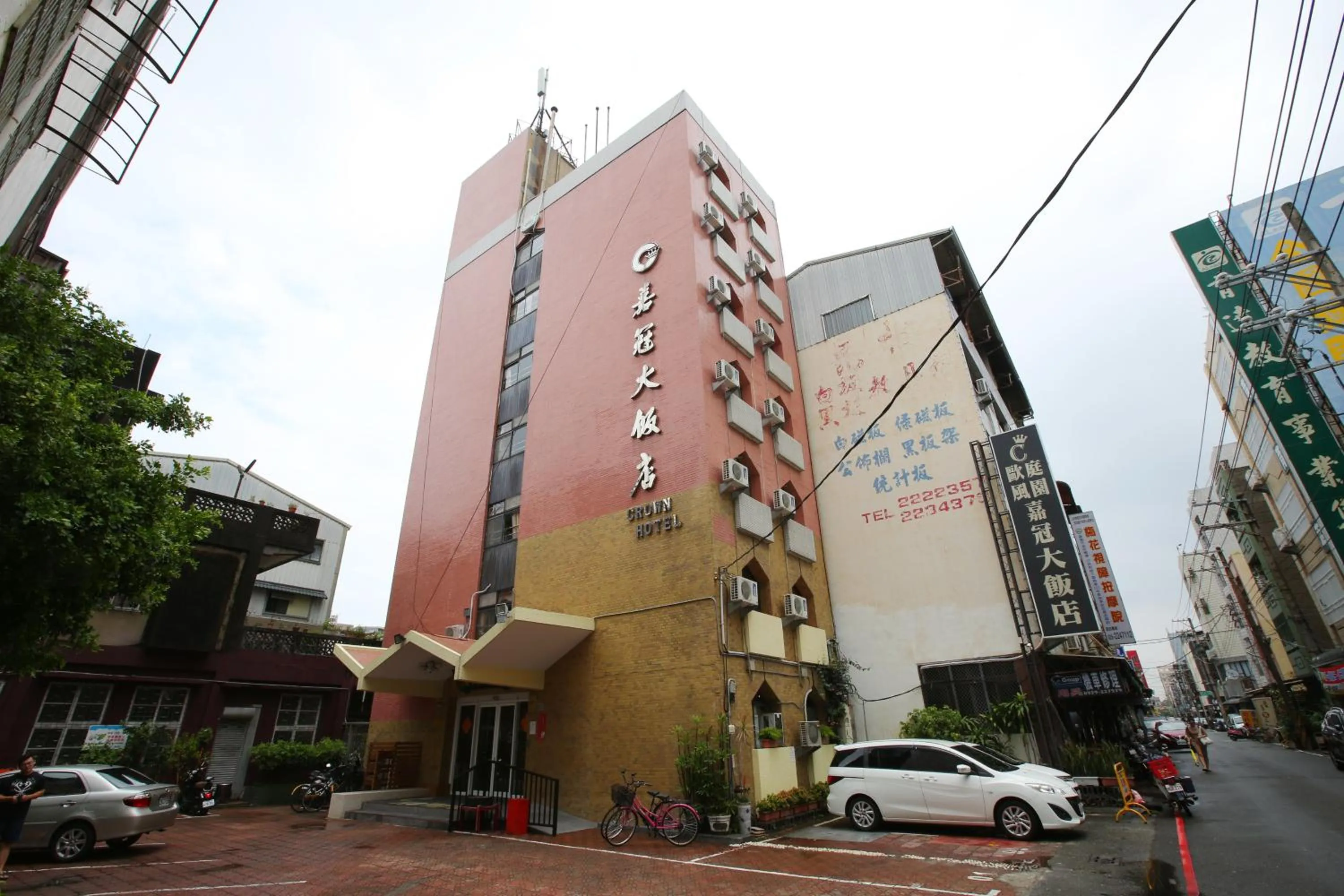 Property building in Chiayi Crown Hotel