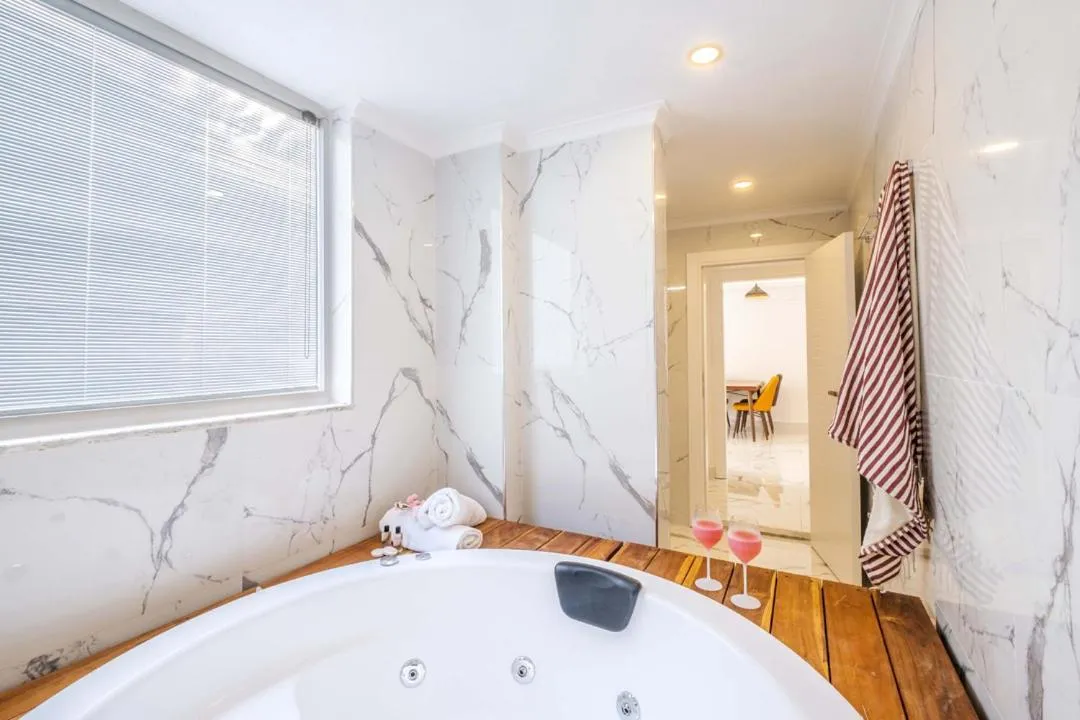 Bath, Bed in Yosun Apart