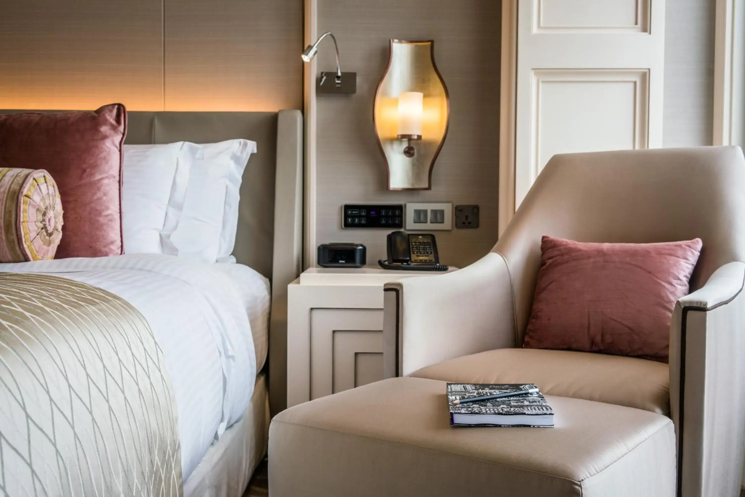 Opera King Room in Caravelle Saigon Opera King Room in Caravelle Saigon