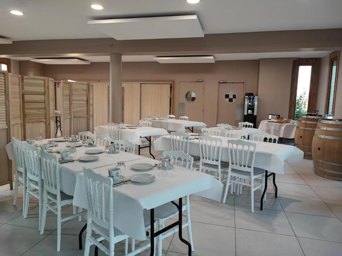 Garden in Domaine du moulin de Jeanne