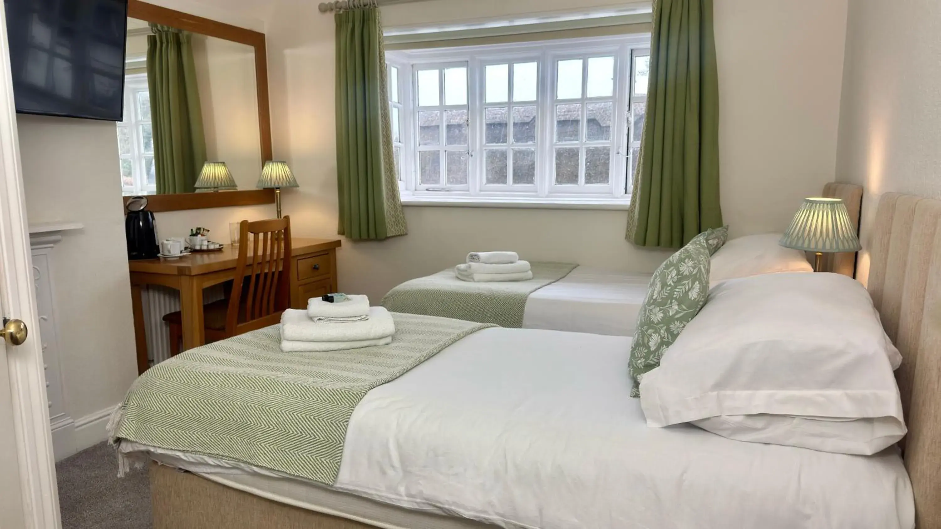 Twin Room in The Cricketers Inn Twin Room in The Cricketers Inn