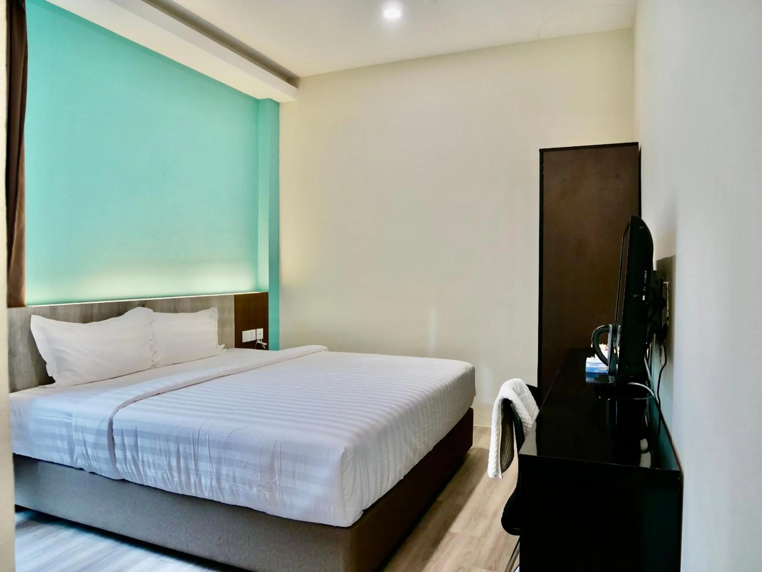 Bed in Pantai Regal City Hotel