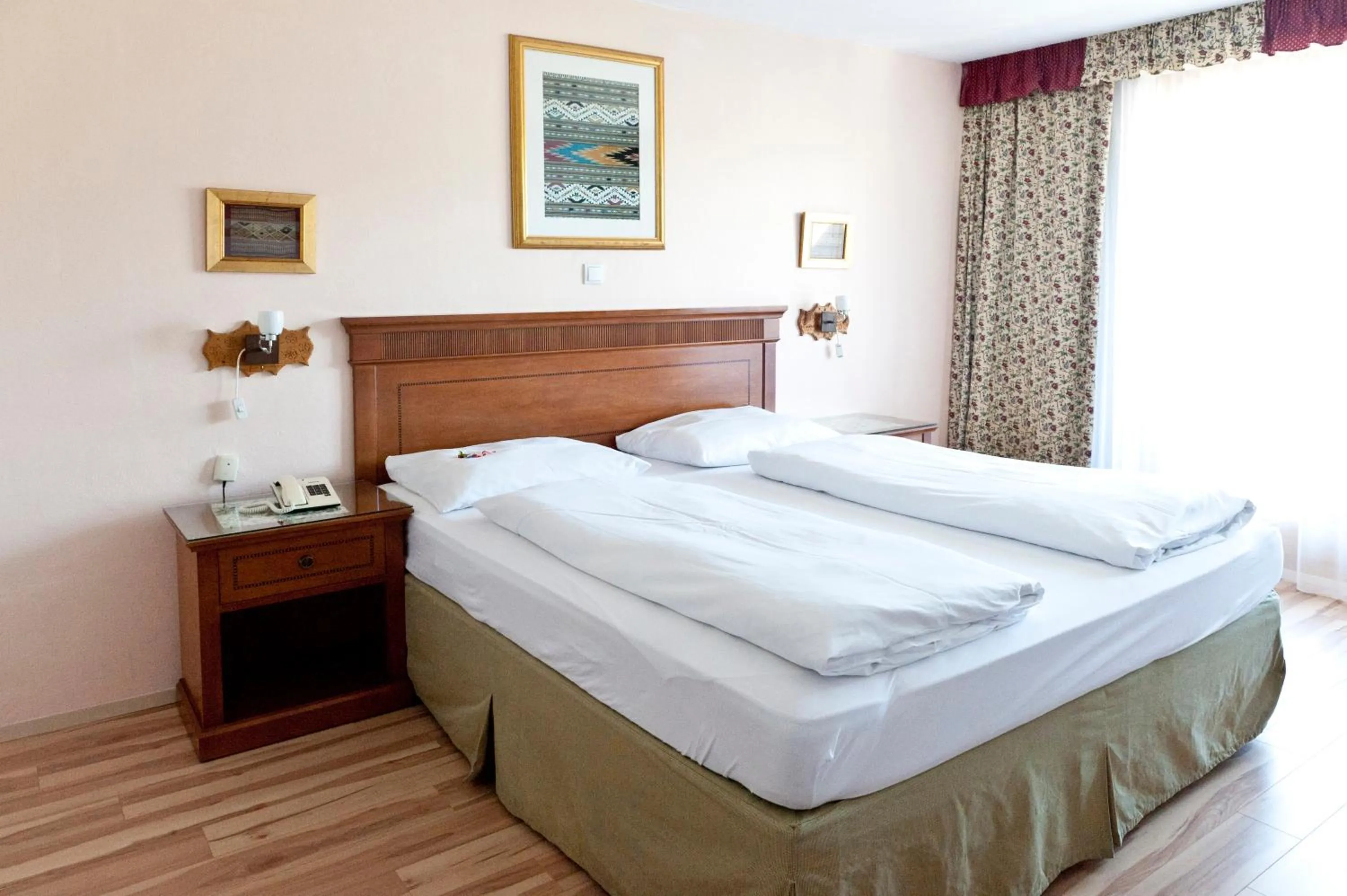 Bed in Hotel Alpenkrone