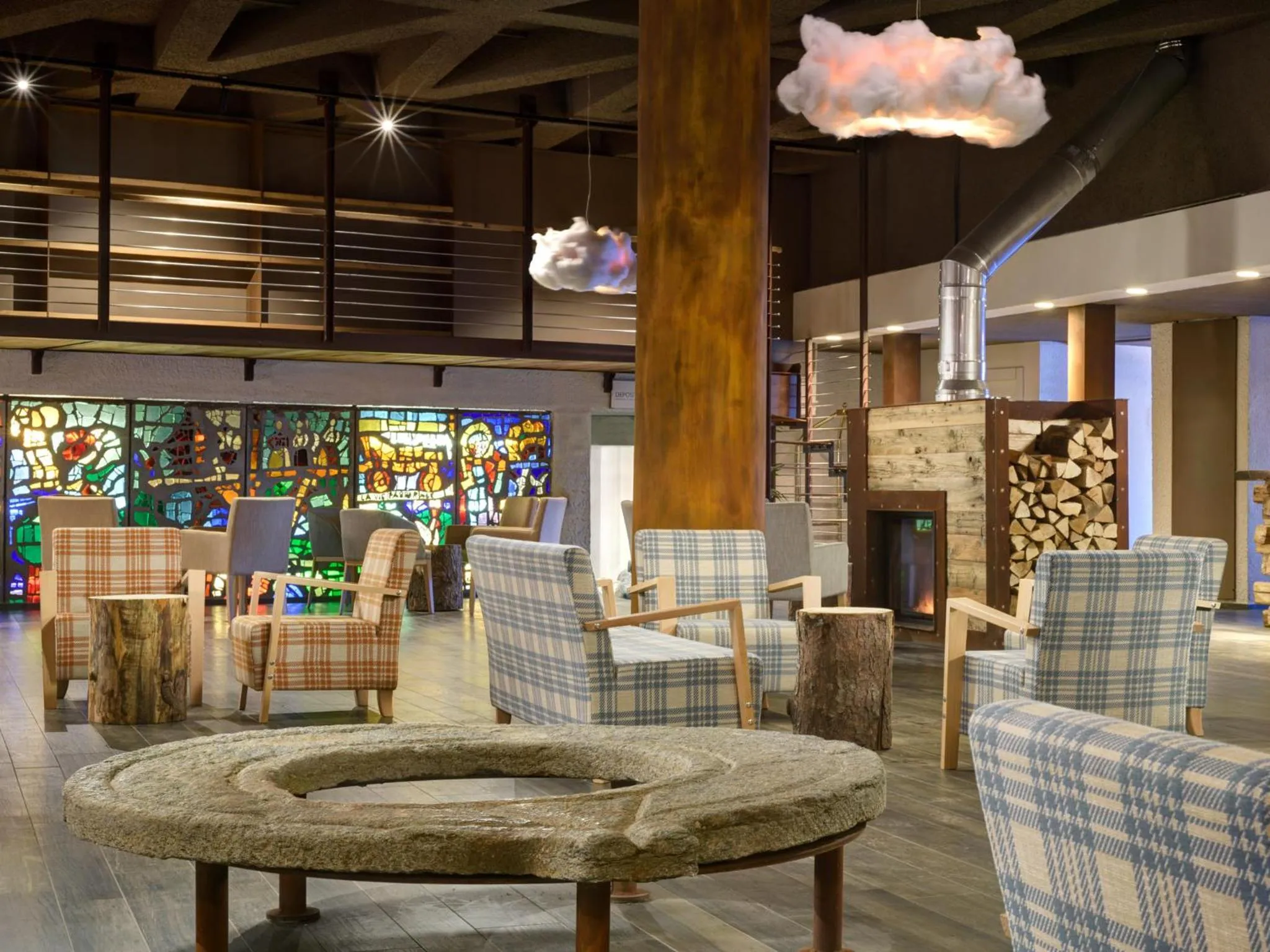 Lobby or reception in TH Pila