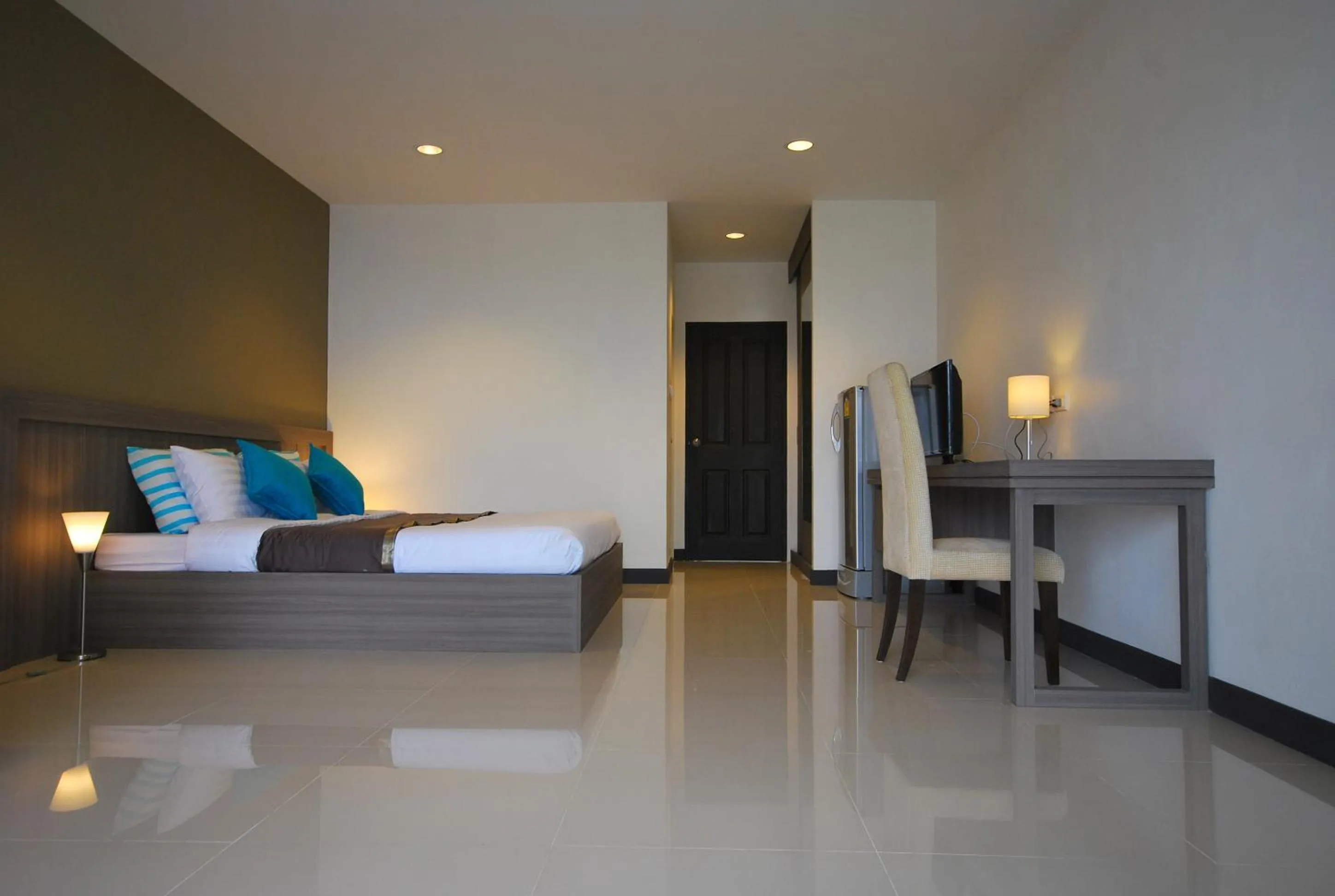 Living room, Bed in Baan Mina