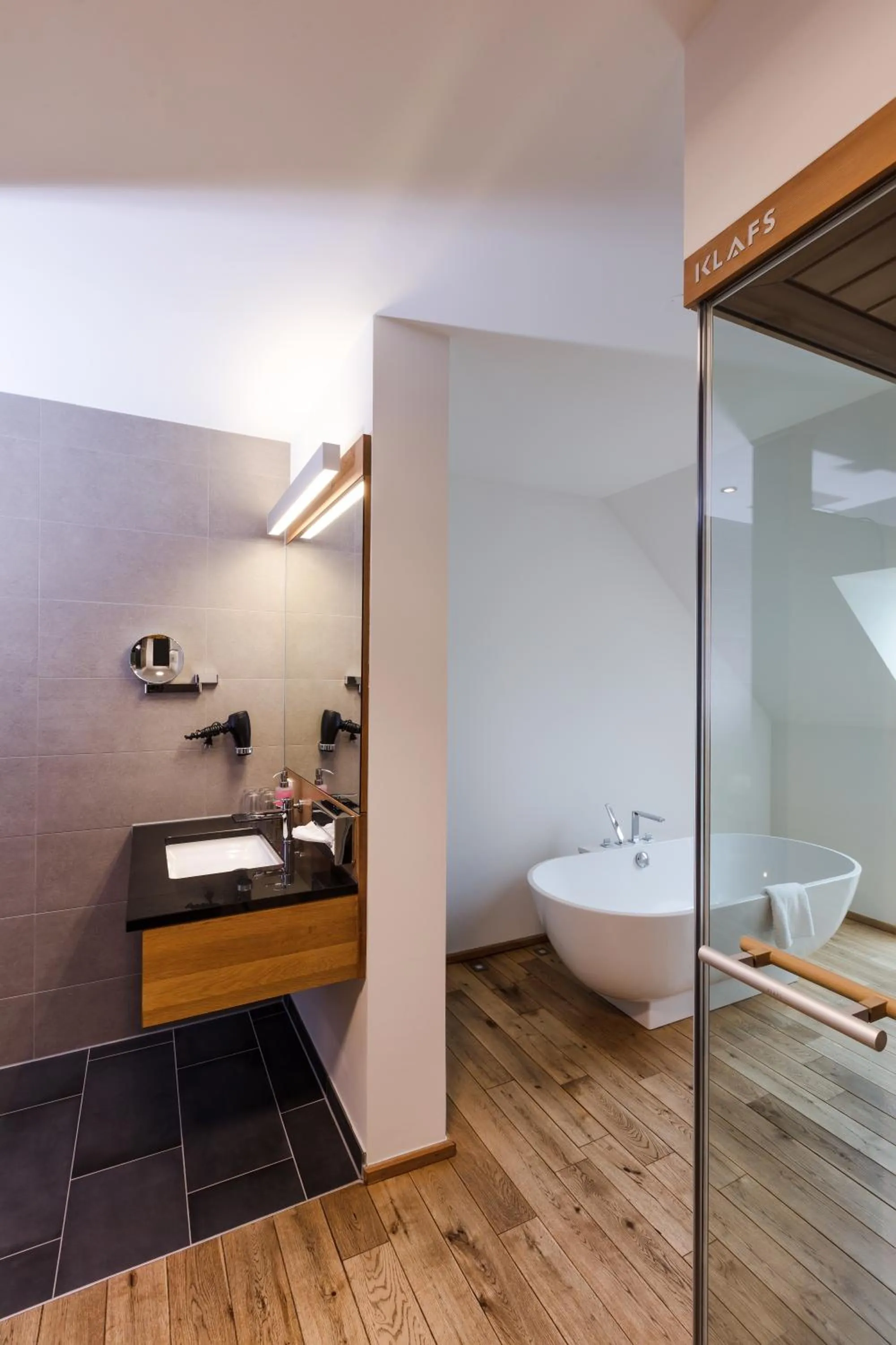 Bathroom in B&O Parkhotel