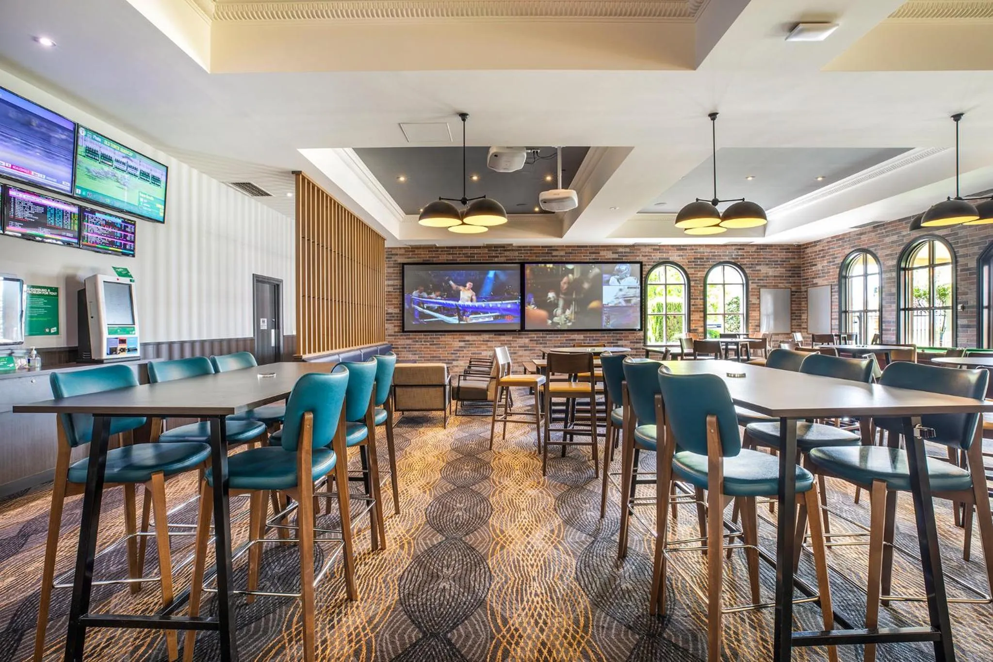Lounge or bar in Nightelier Carrum Downs Sands Hotel