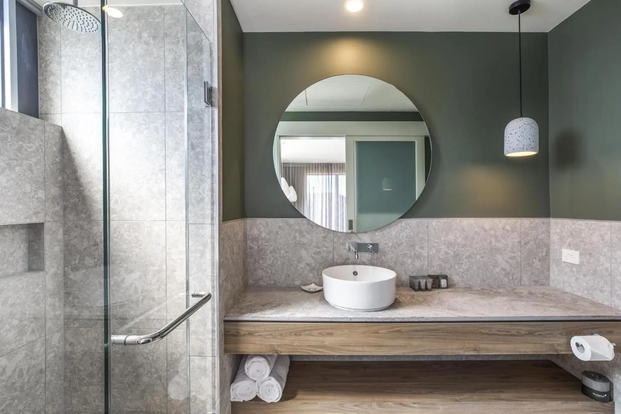 Bathroom in Nightelier Carrum Downs Sands Hotel Bathroom in Nightelier Carrum Downs Sands Hotel