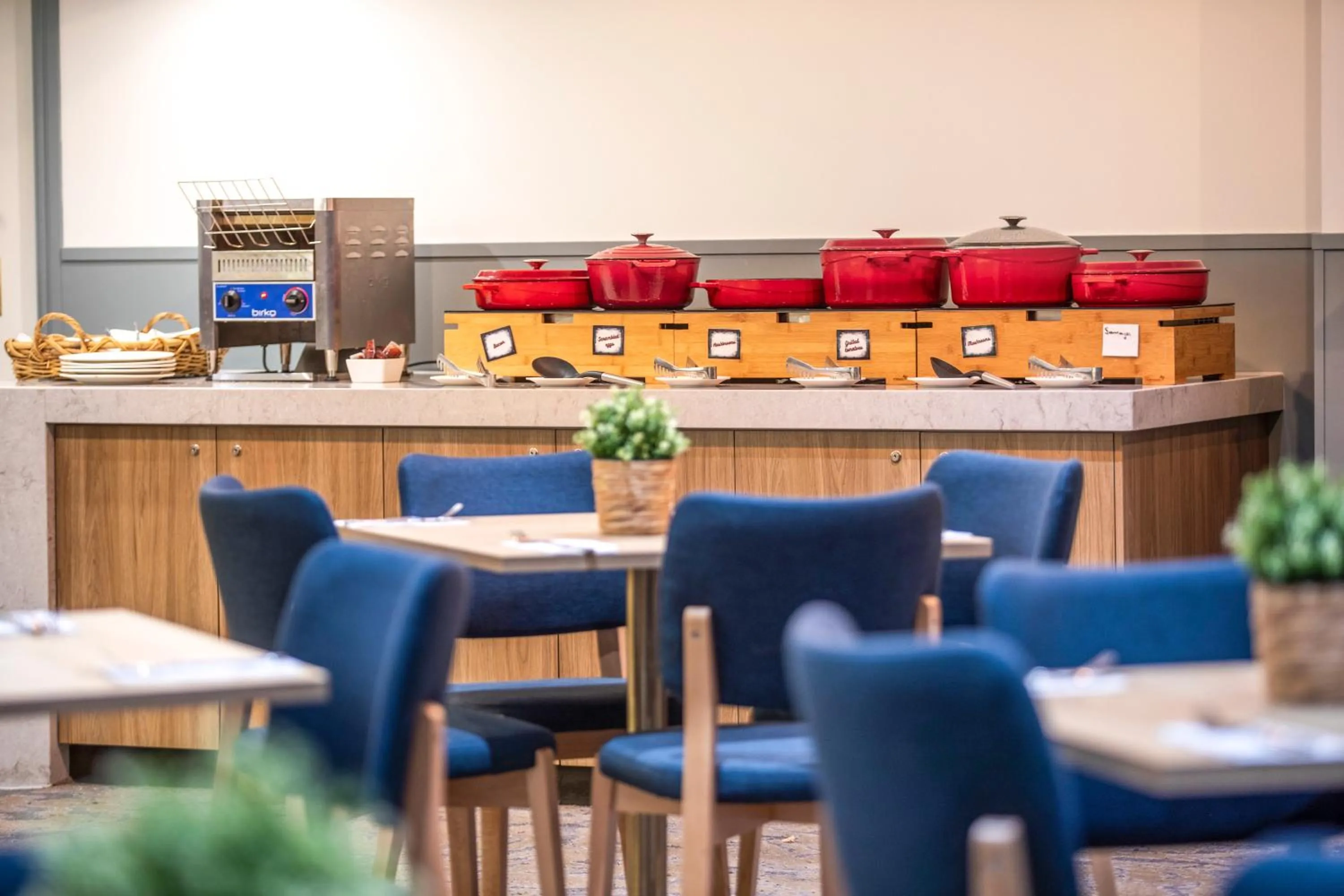 Breakfast in Nightelier Carrum Downs Sands Hotel