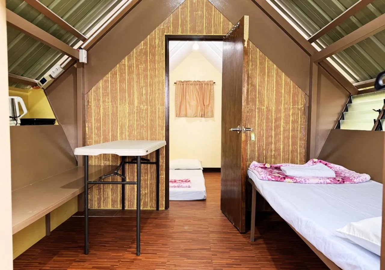 Bed in Felicitas Tagaytay