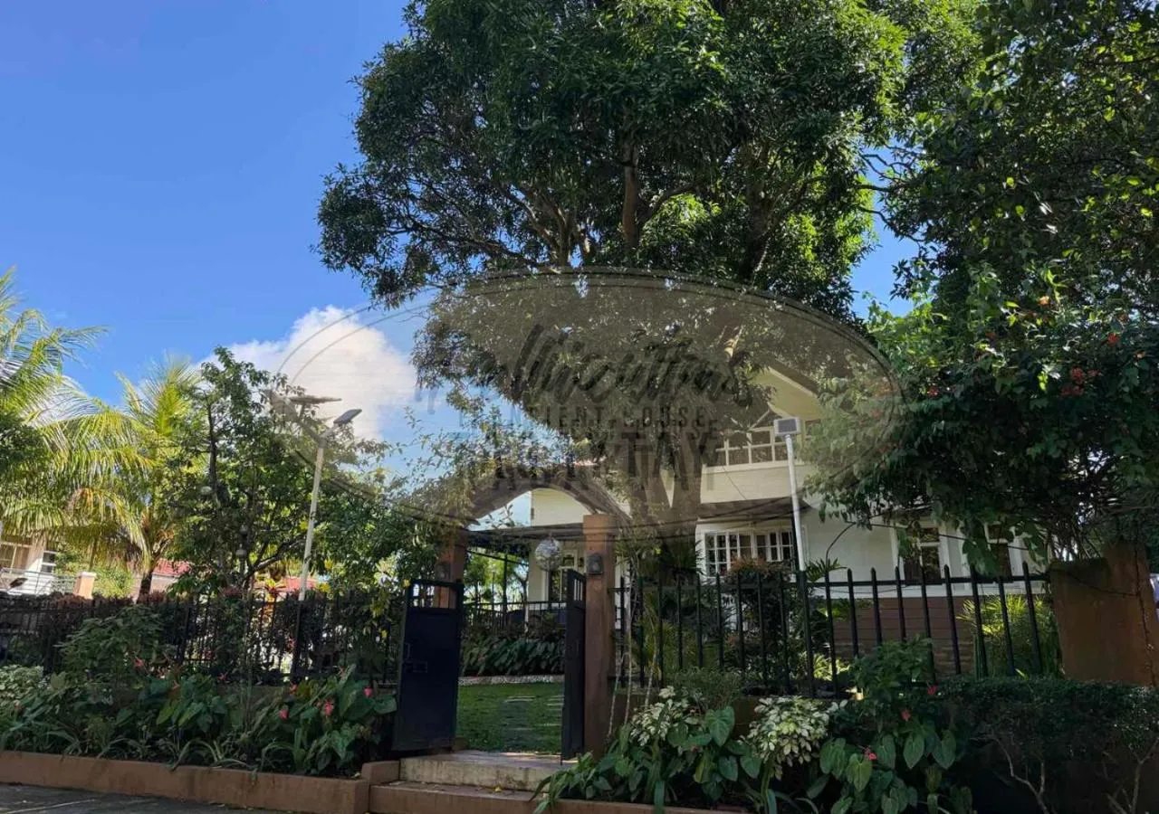 Facade/entrance in Felicitas Tagaytay