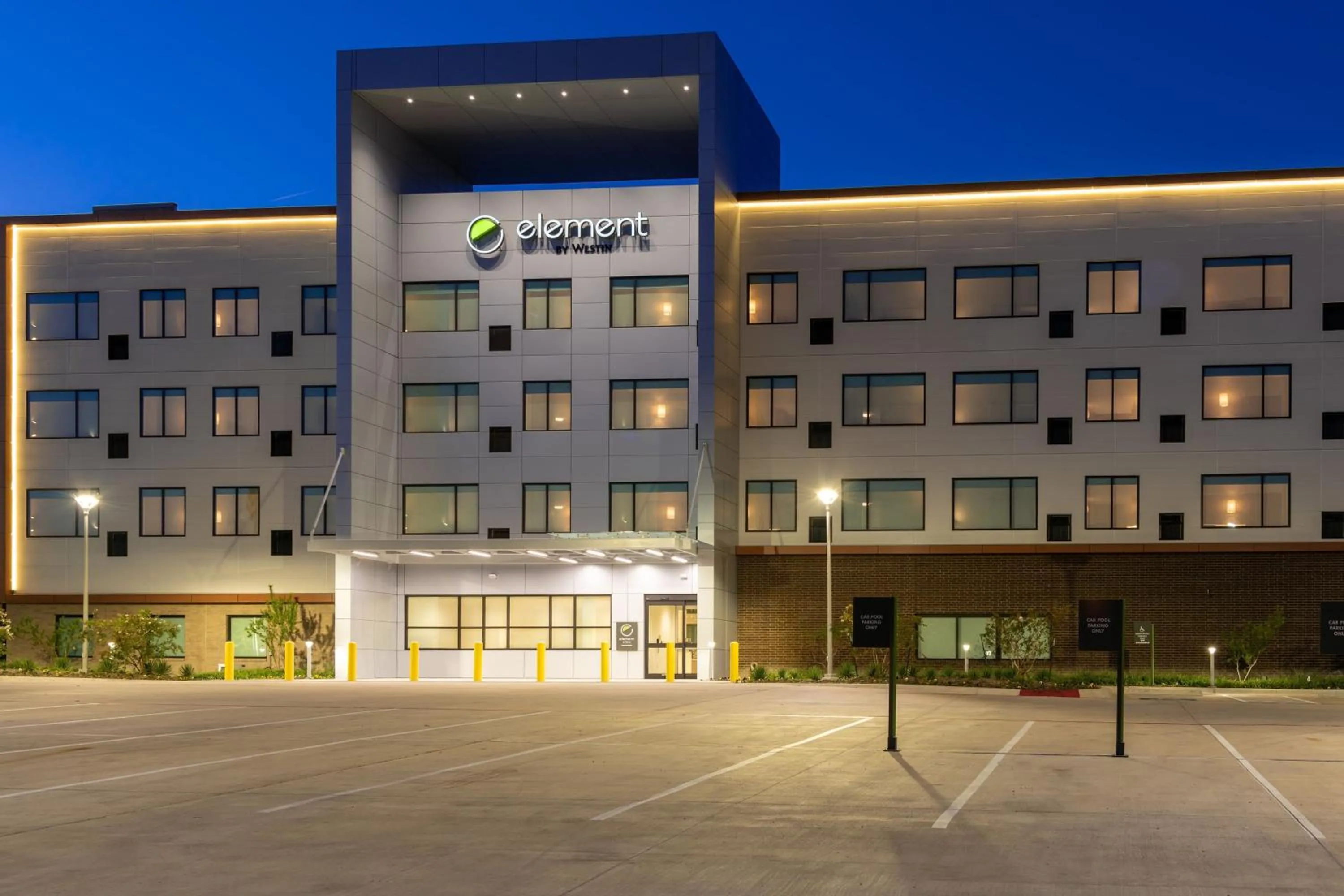 Property building in Element Dallas Richardson