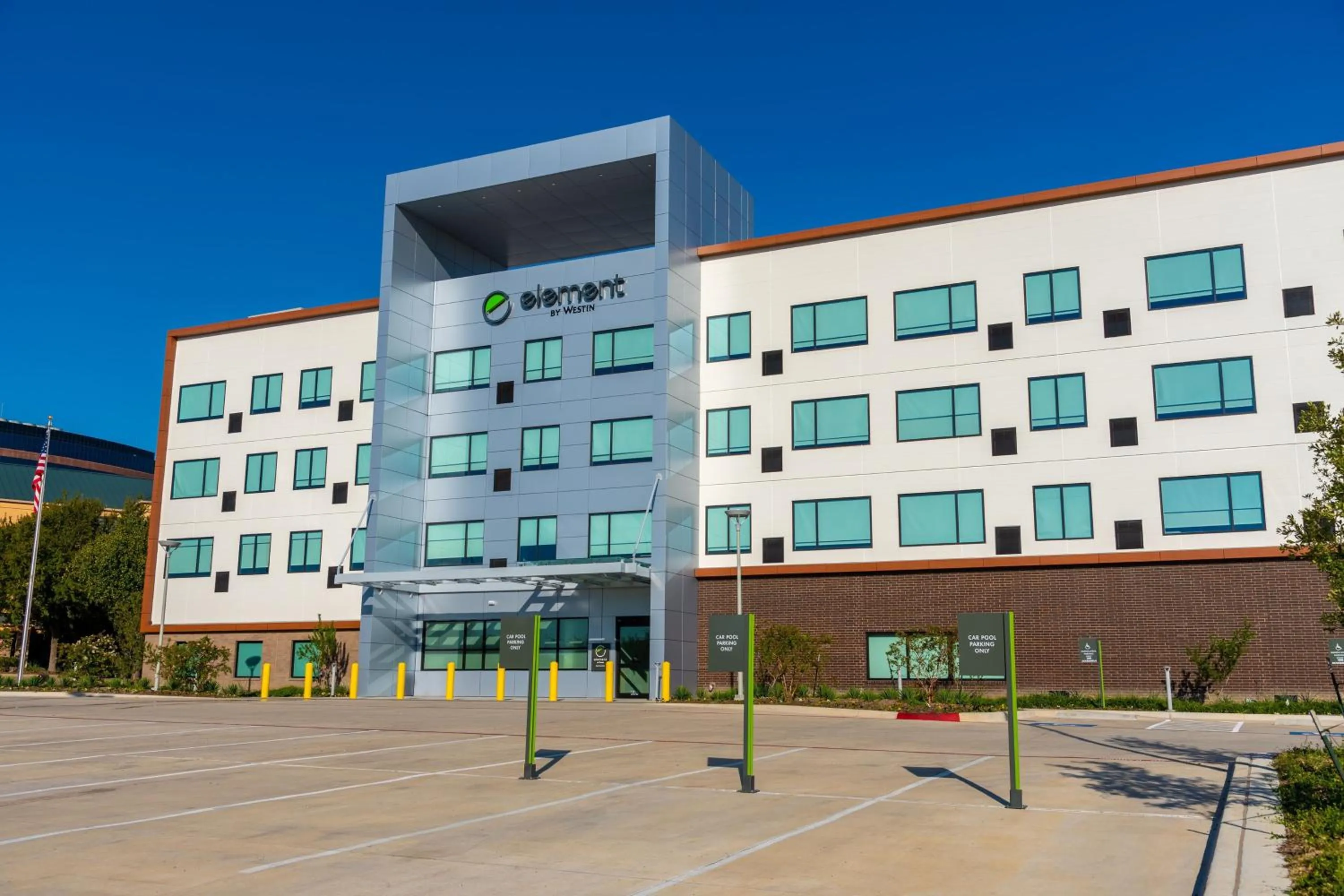 Property building in Element Dallas Richardson