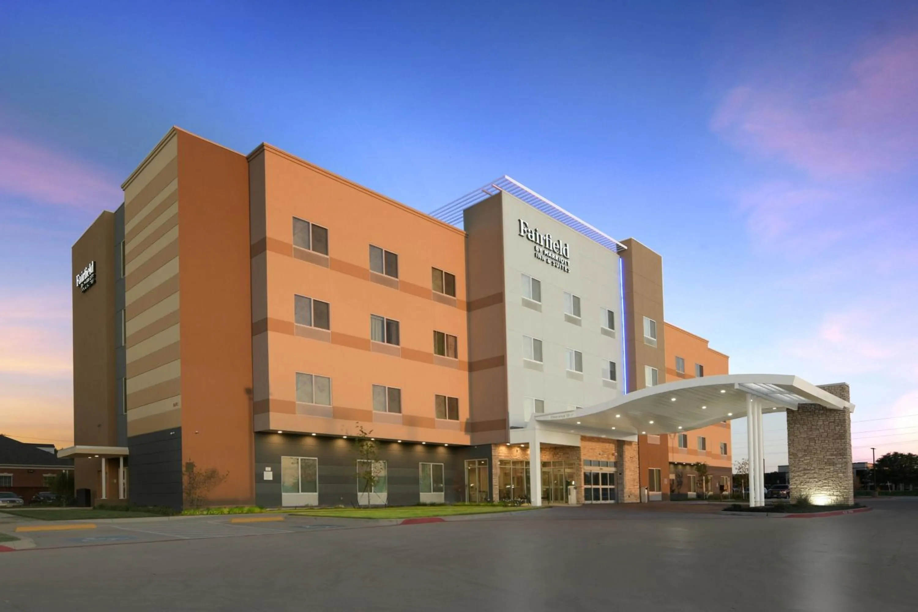 Property building in Fairfield by Marriott Inn & Suites Dallas East