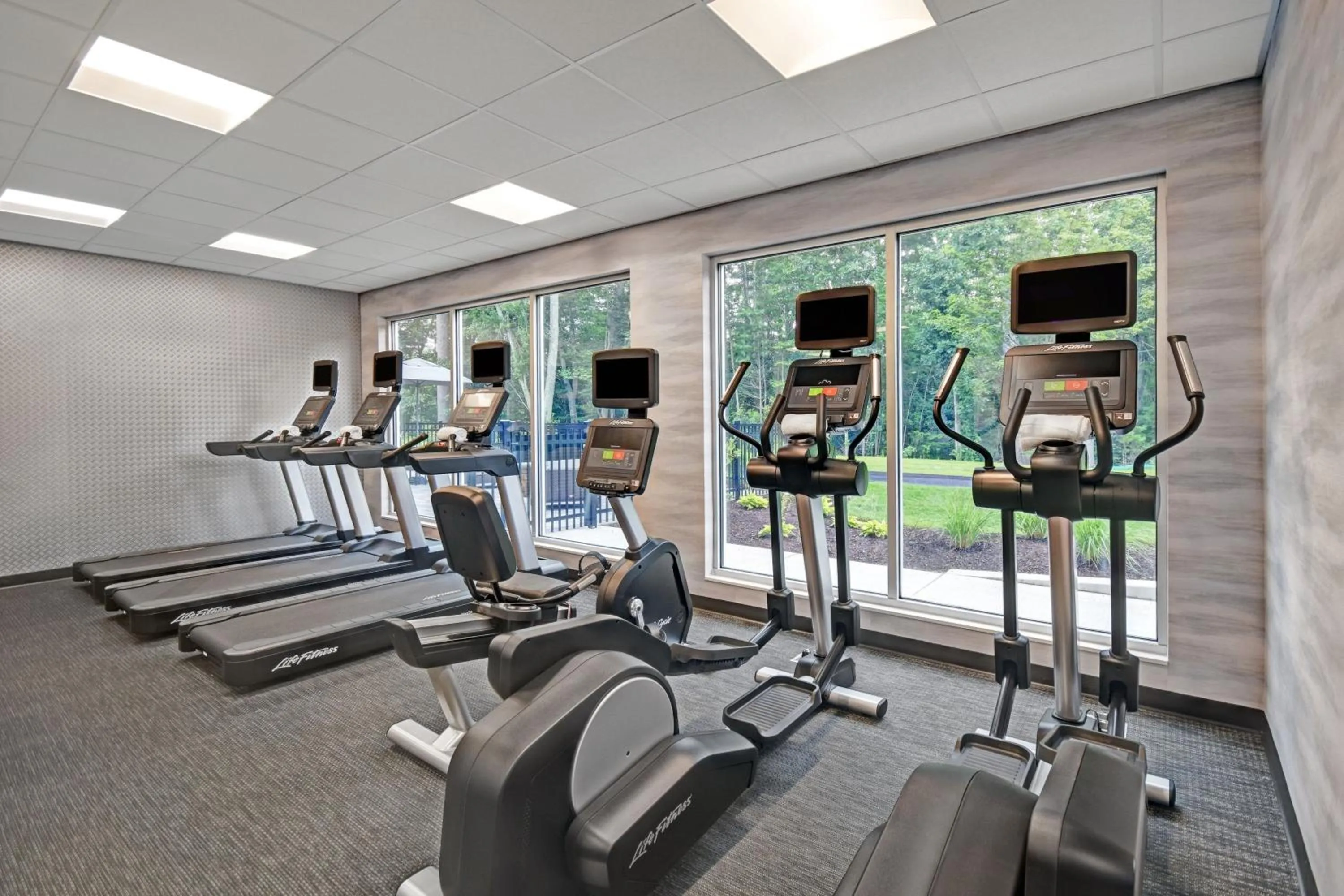 Fitness centre/facilities in Fairfield by Marriott Inn & Suites Mansfield