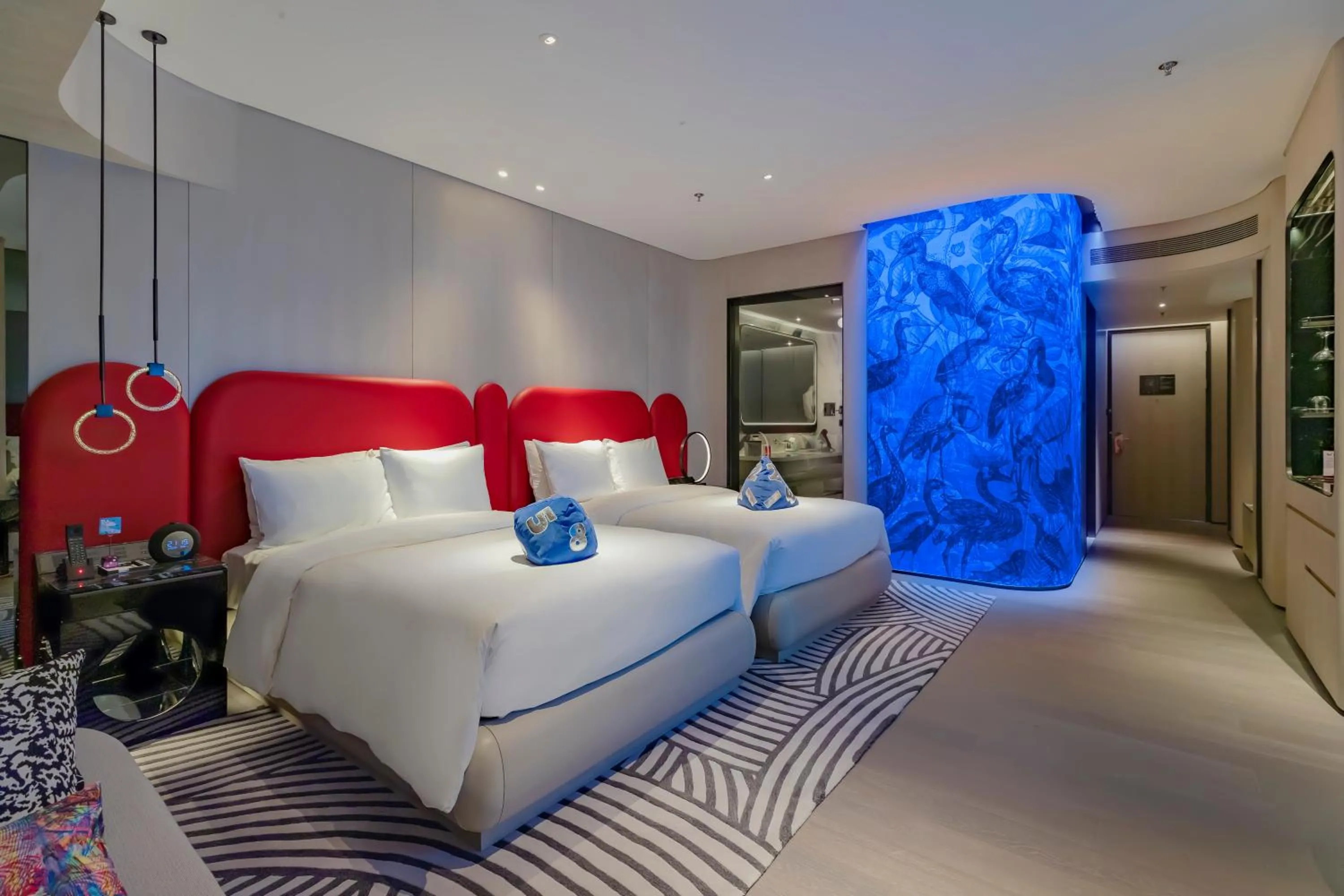 Photo of the whole room, Bed in W-Xiamen