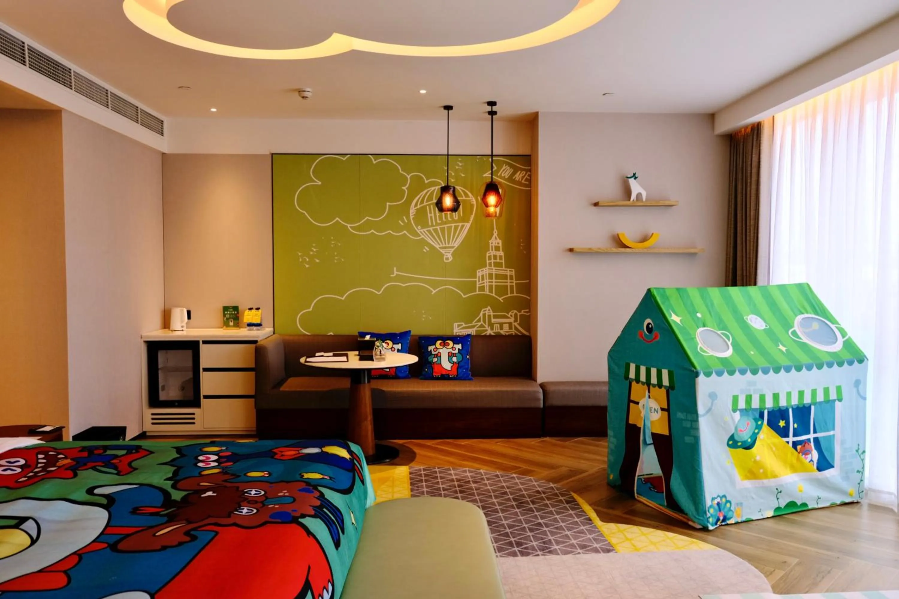 Holiday Inn Xi'an Chanba by IHG-Near Xi'an International Convention Exhibition Center and Shopping mall and The Romantic show of Xi'an-Free Luggage Storage-English Service