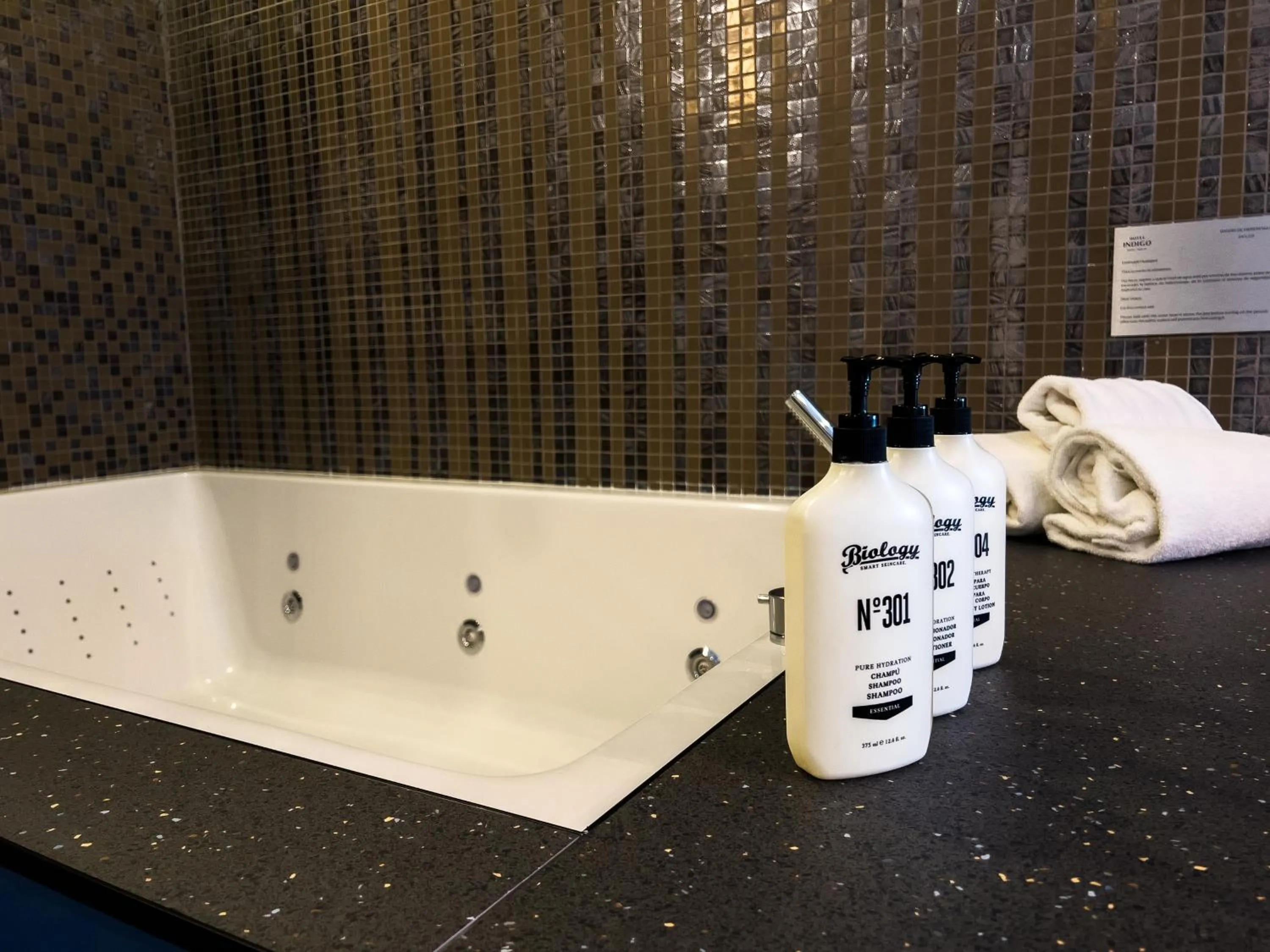 Hot Tub in Hotel Indigo Madrid - Gran Vía by IHG