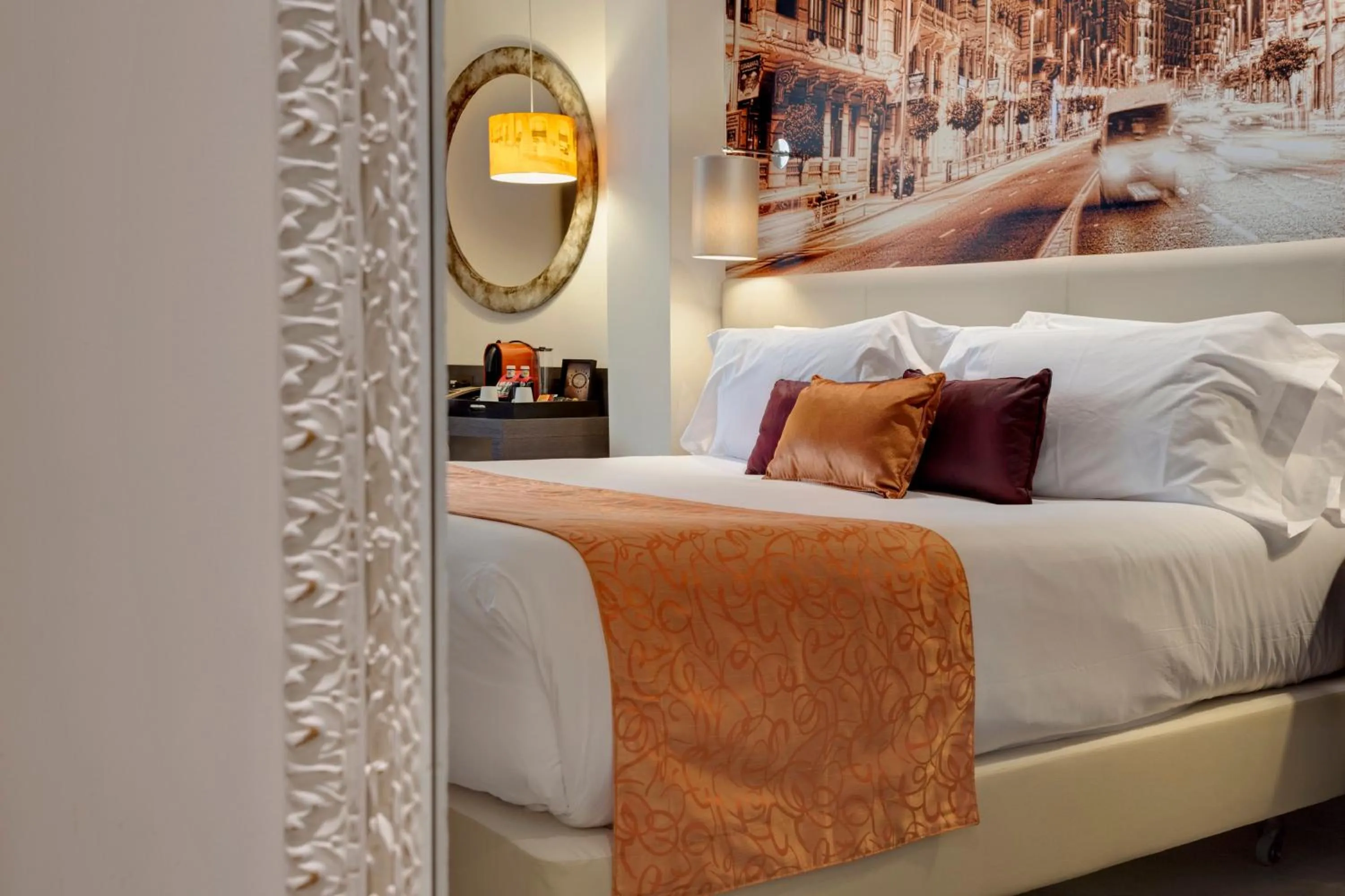 Photo of the whole room, Bed in Hotel Indigo Madrid - Gran Vía by IHG