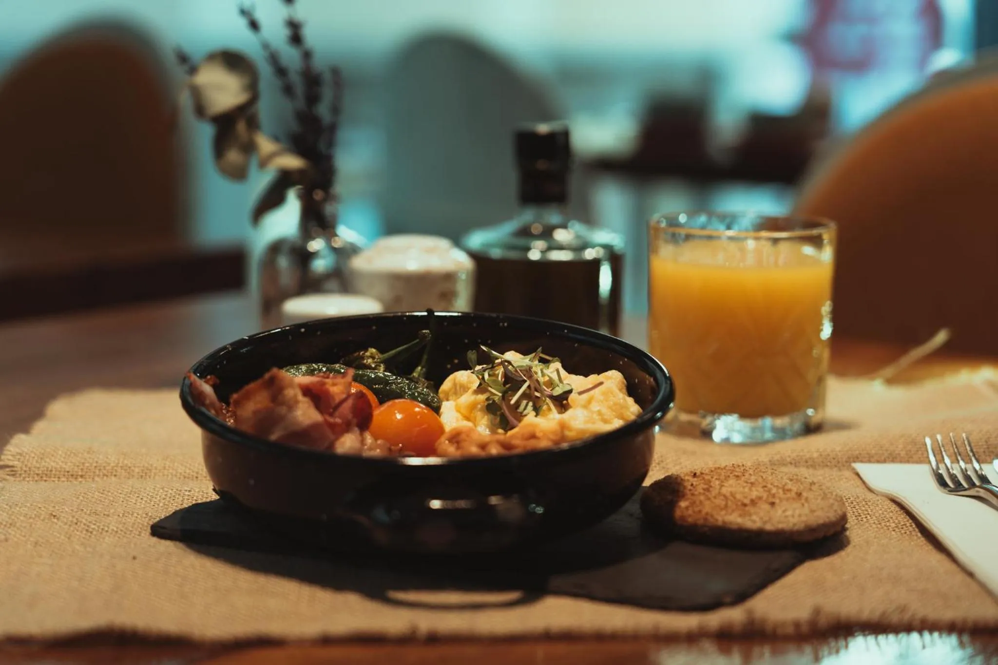 Restaurant/places to eat in Hotel Indigo Madrid - Gran Vía by IHG