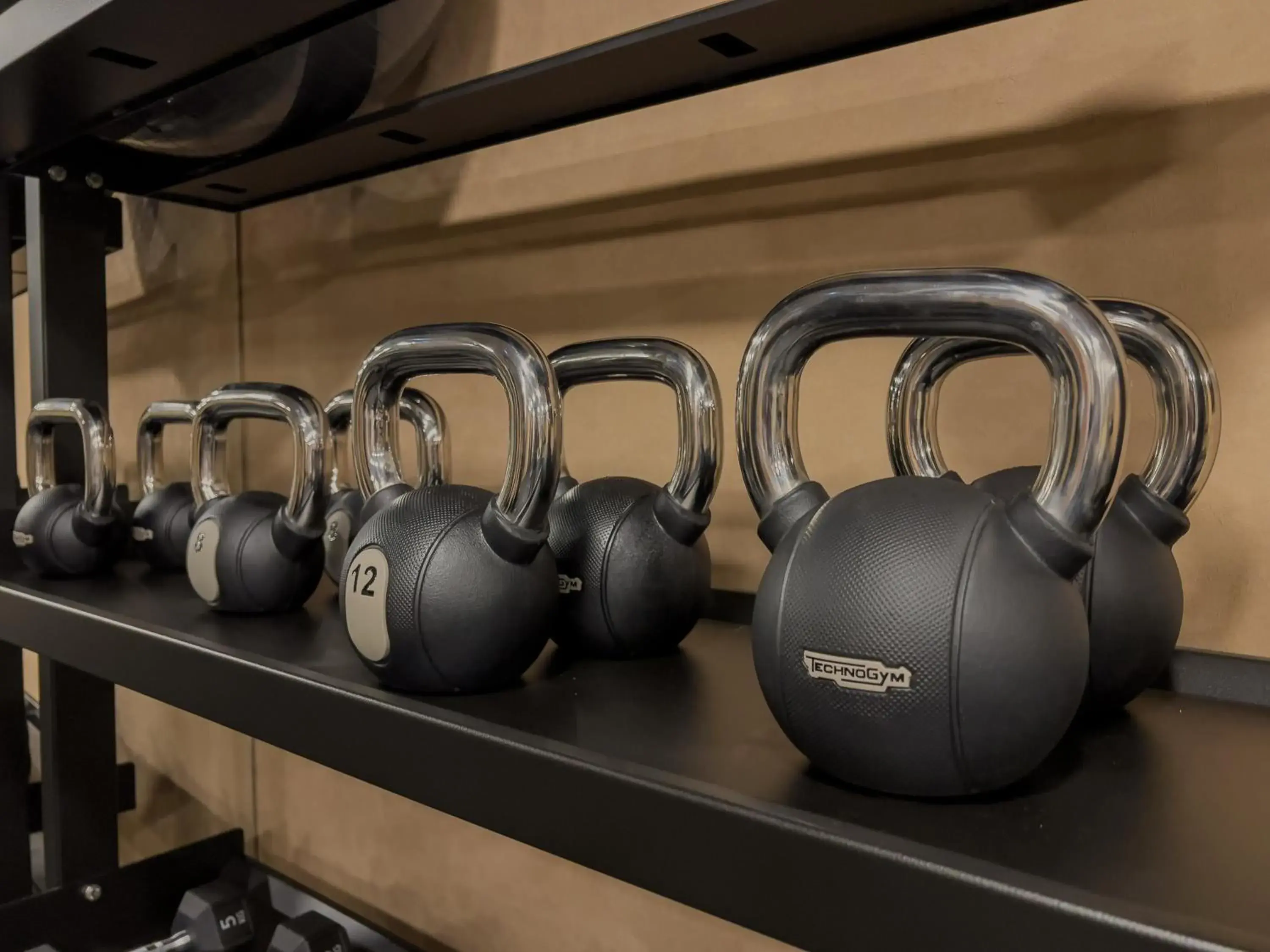 Fitness centre/facilities in Hotel Indigo Madrid - Gran Vía by IHG Fitness centre/facilities in Hotel Indigo Madrid - Gran Vía by IHG