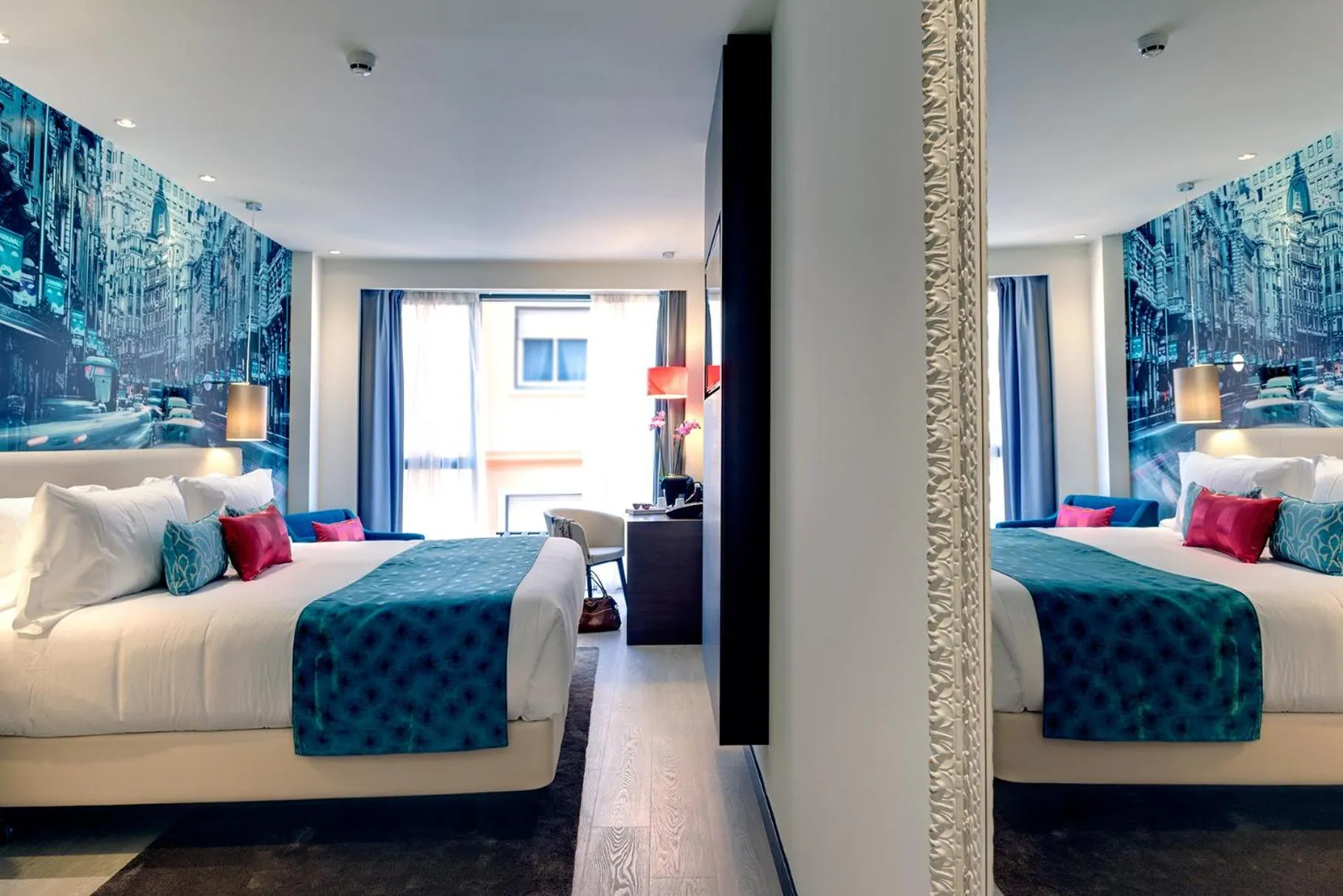 Bedroom, Bed in Hotel Indigo Madrid - Gran Vía by IHG