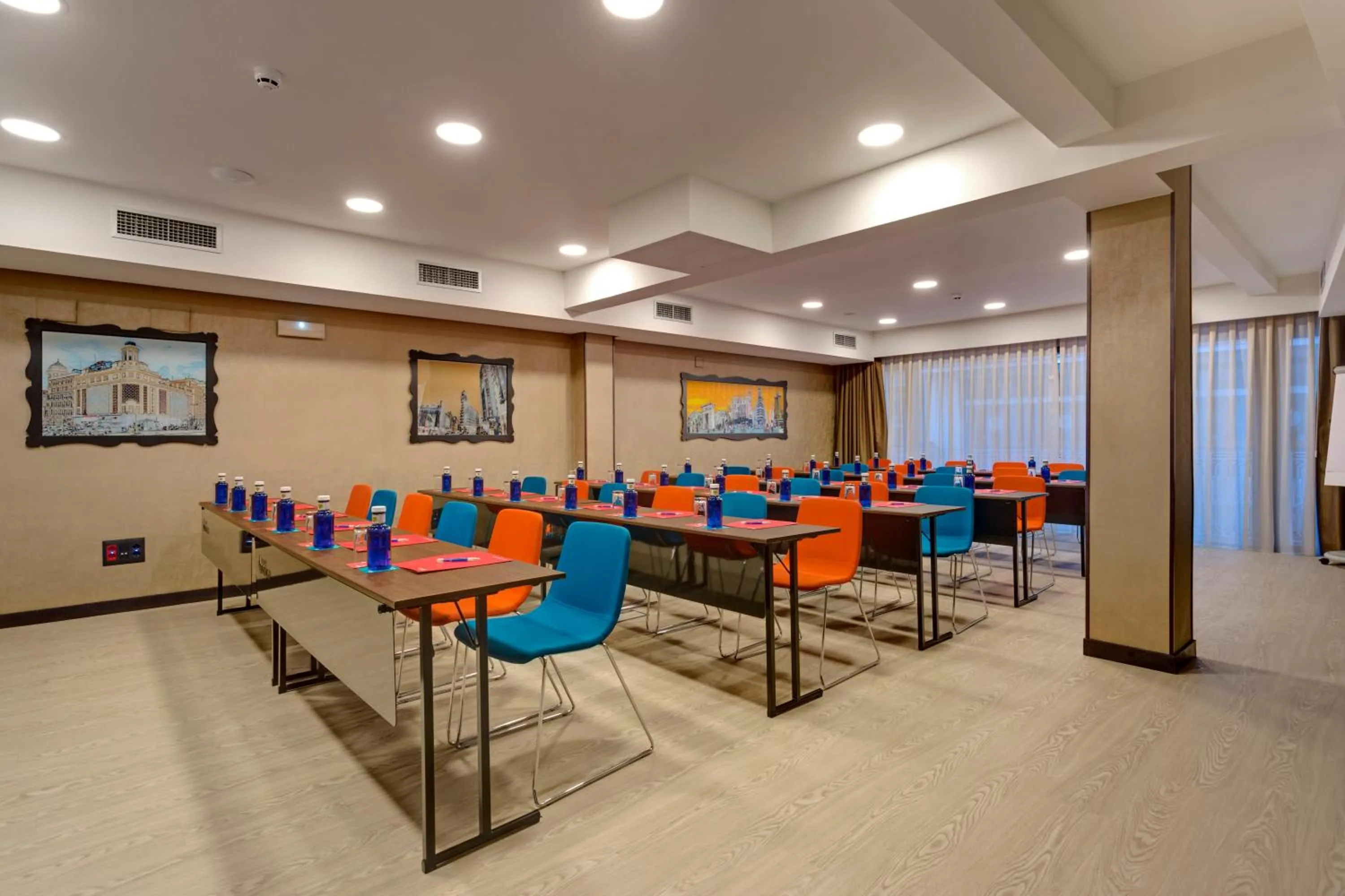 Meeting/conference room in Hotel Indigo Madrid - Gran Vía by IHG