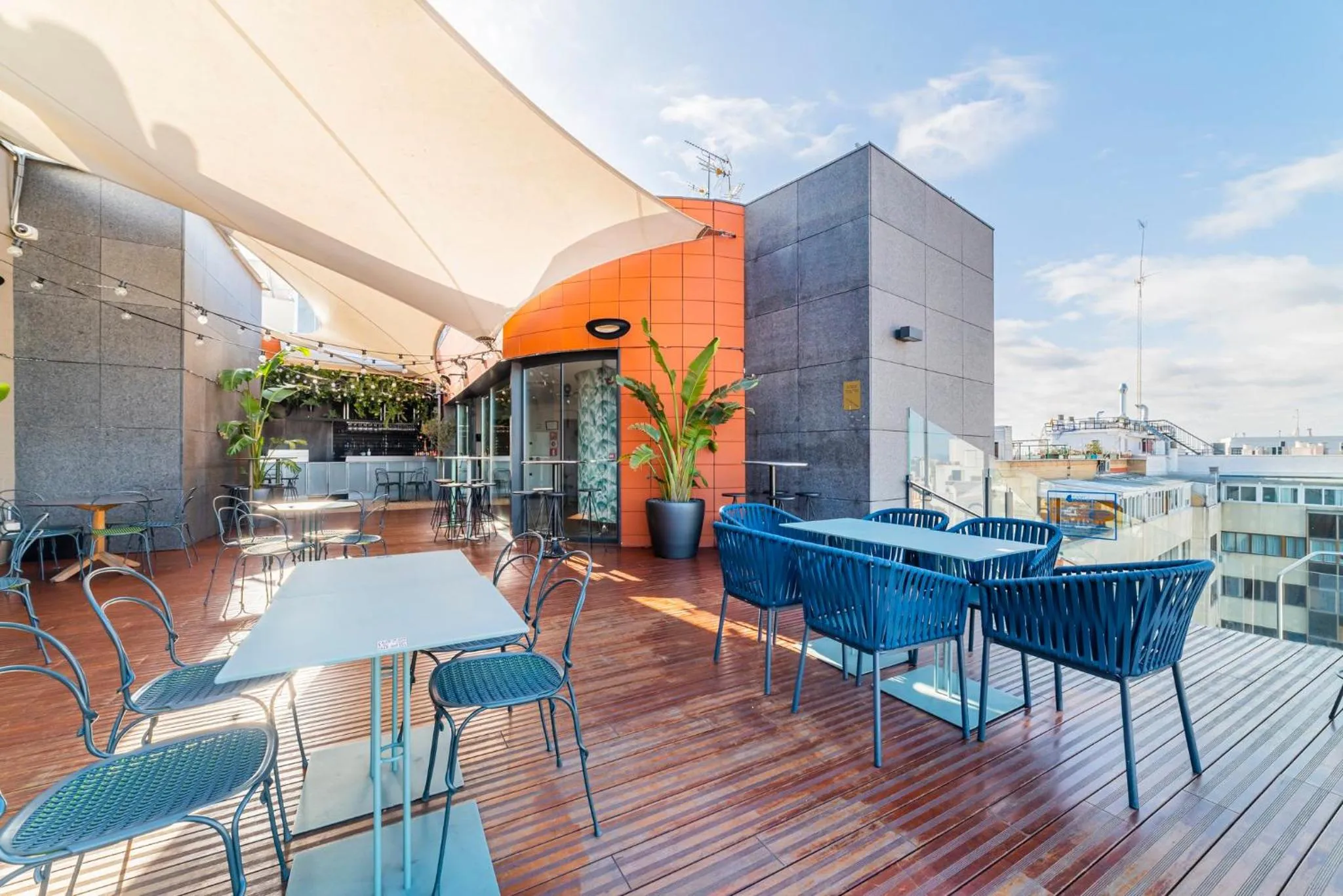 Lobby or reception in Hotel Indigo Madrid - Gran Vía by IHG