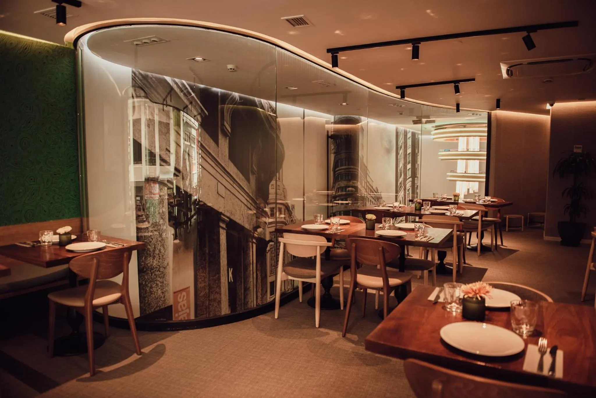 Restaurant/places to eat in Hotel Indigo Madrid - Gran Vía by IHG