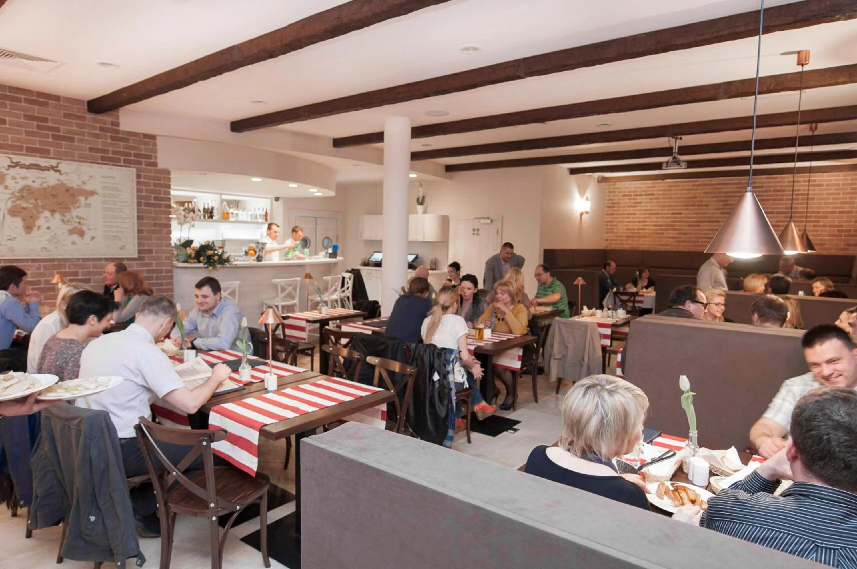 Restaurant/places to eat in Apartamenty Mesa Grill Restaurant Cafe