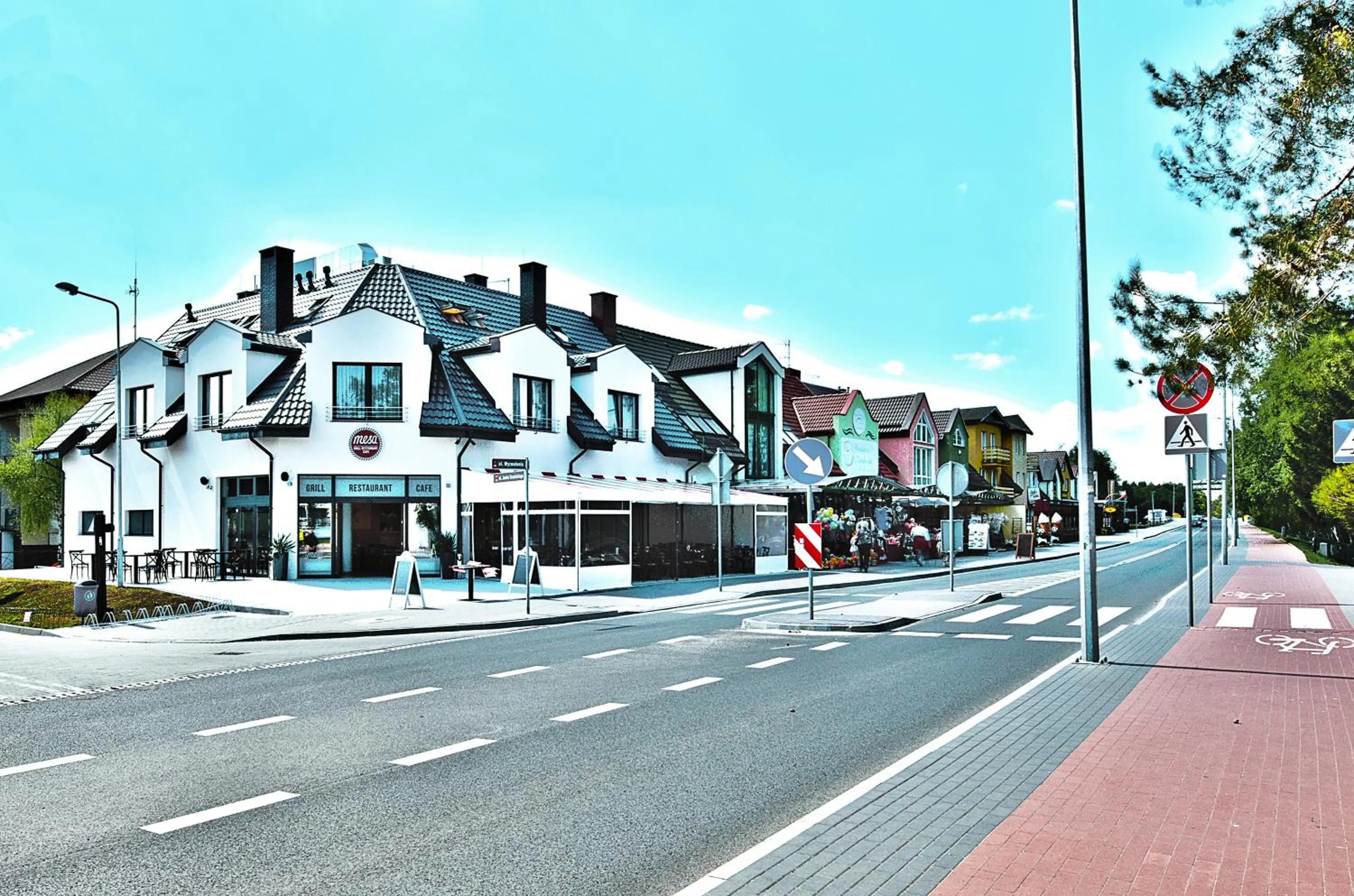 Facade/entrance in Apartamenty Mesa Grill Restaurant Cafe