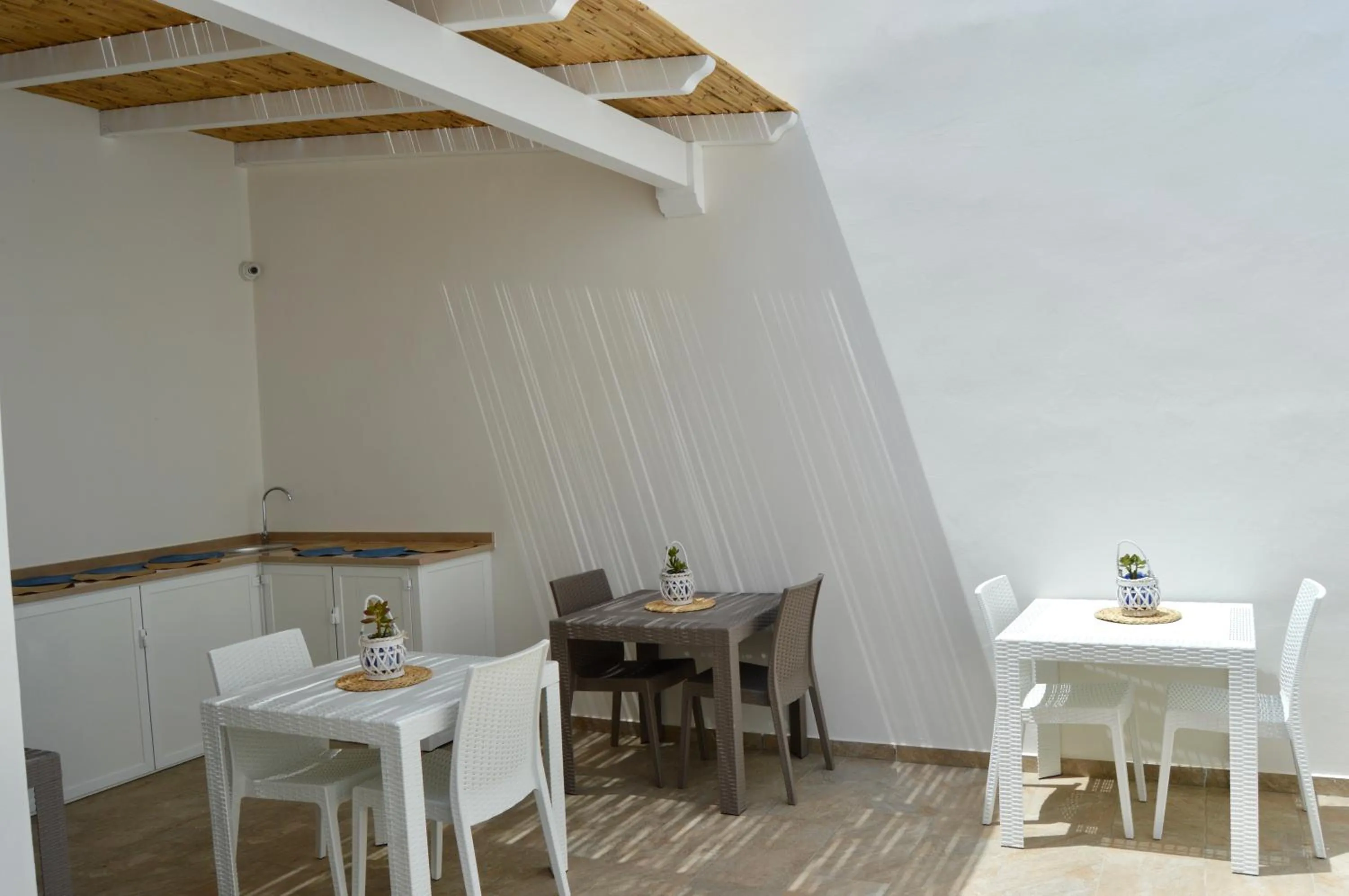 Inner courtyard view in B&B MarAlè