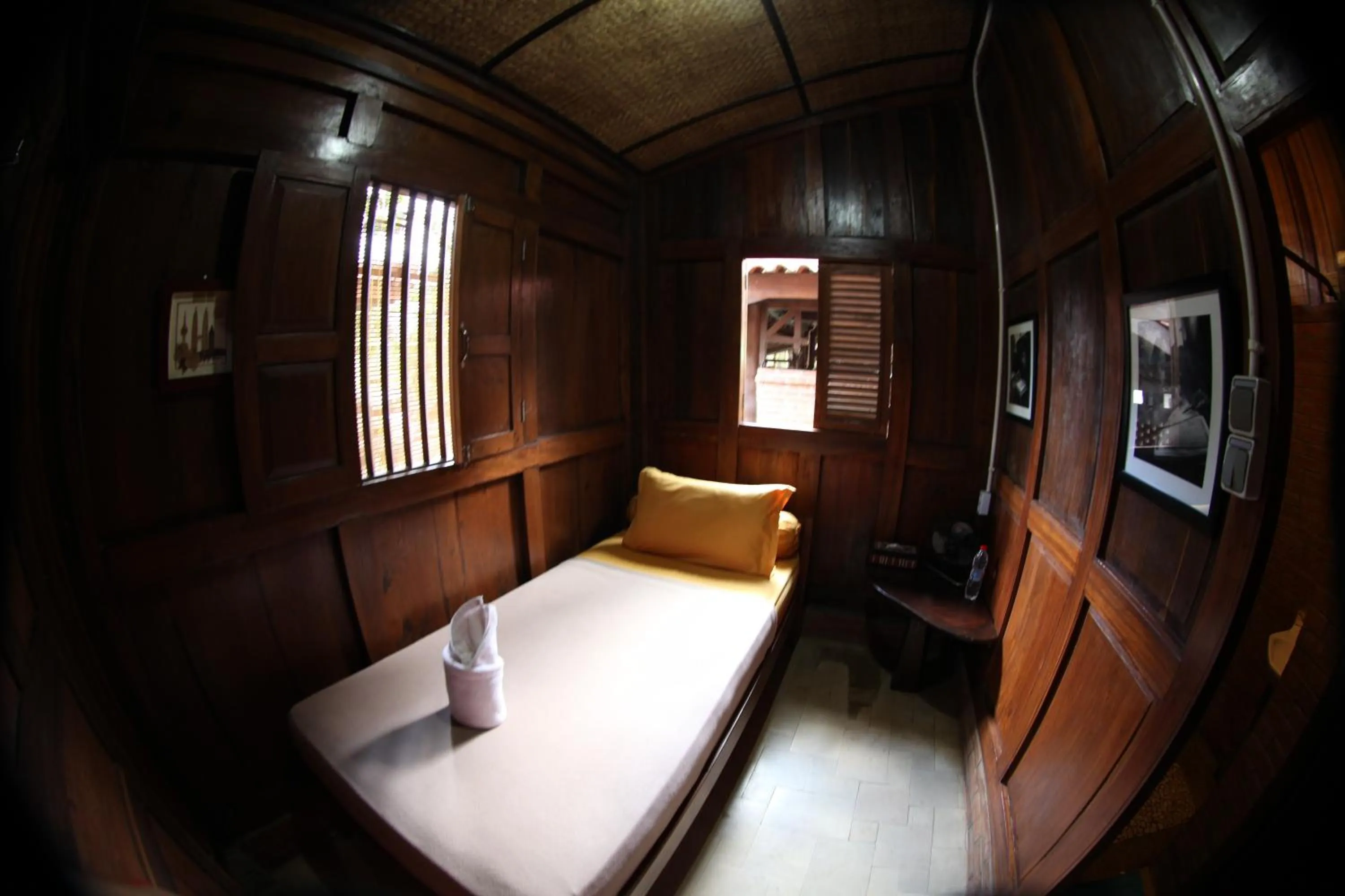 Photo of the whole room in Omah Garengpoeng Guest House