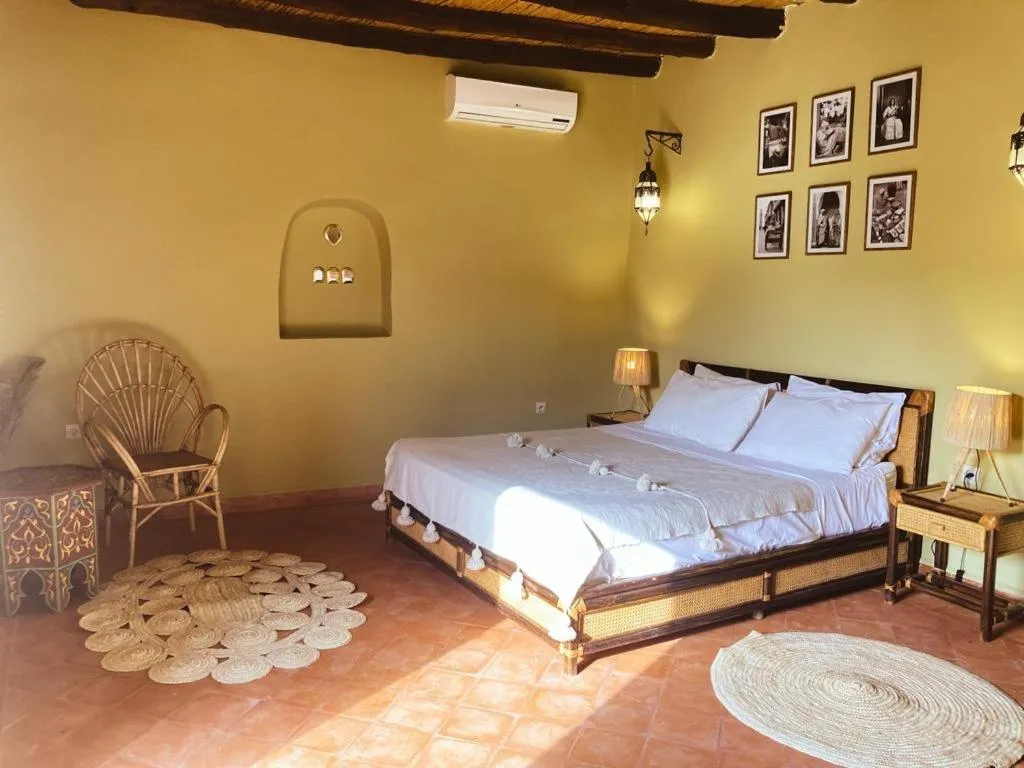 Bed in Upupa de l’Atlas