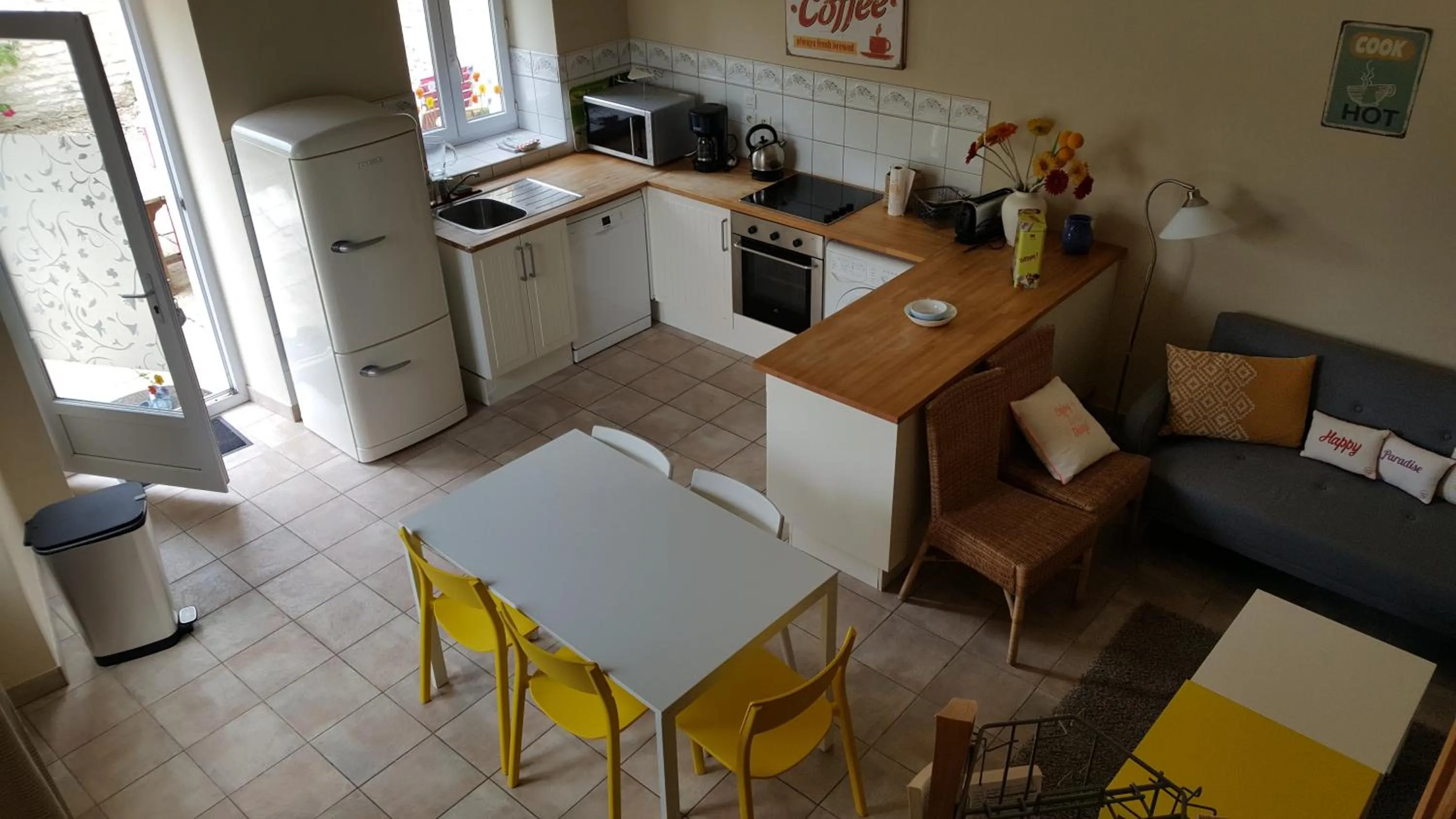 Kitchen or kitchenette in La Roseraie