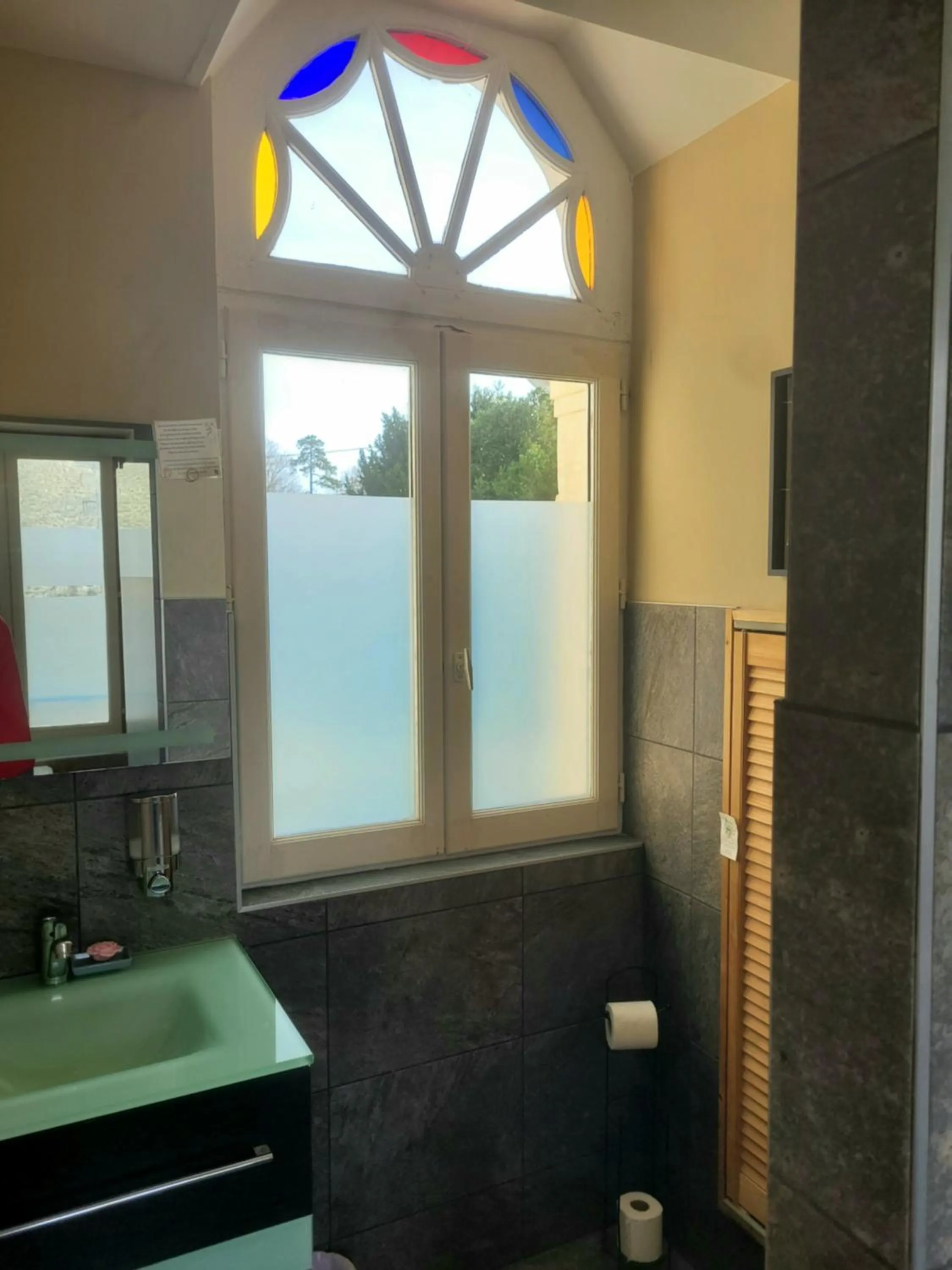 Bathroom in La Roseraie